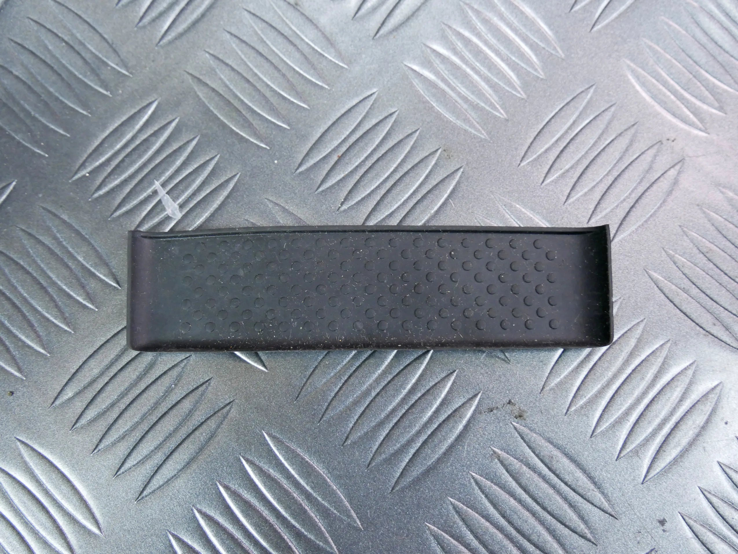 Guma schowka tunelu 3G0864136A VW PASSAT B8