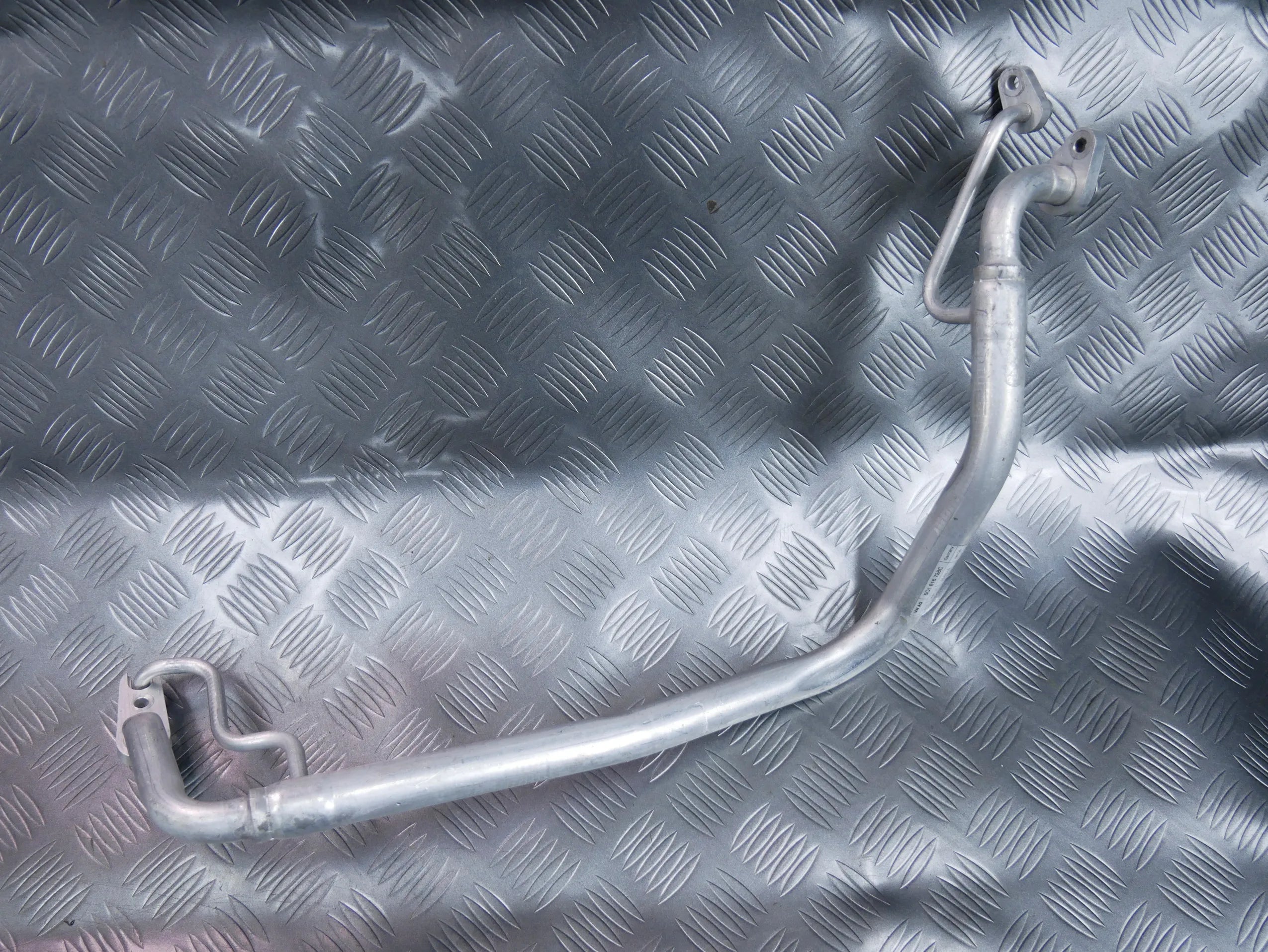 Rurka przewód klimatyzacji 5Q1816738C VW PASSAT B8