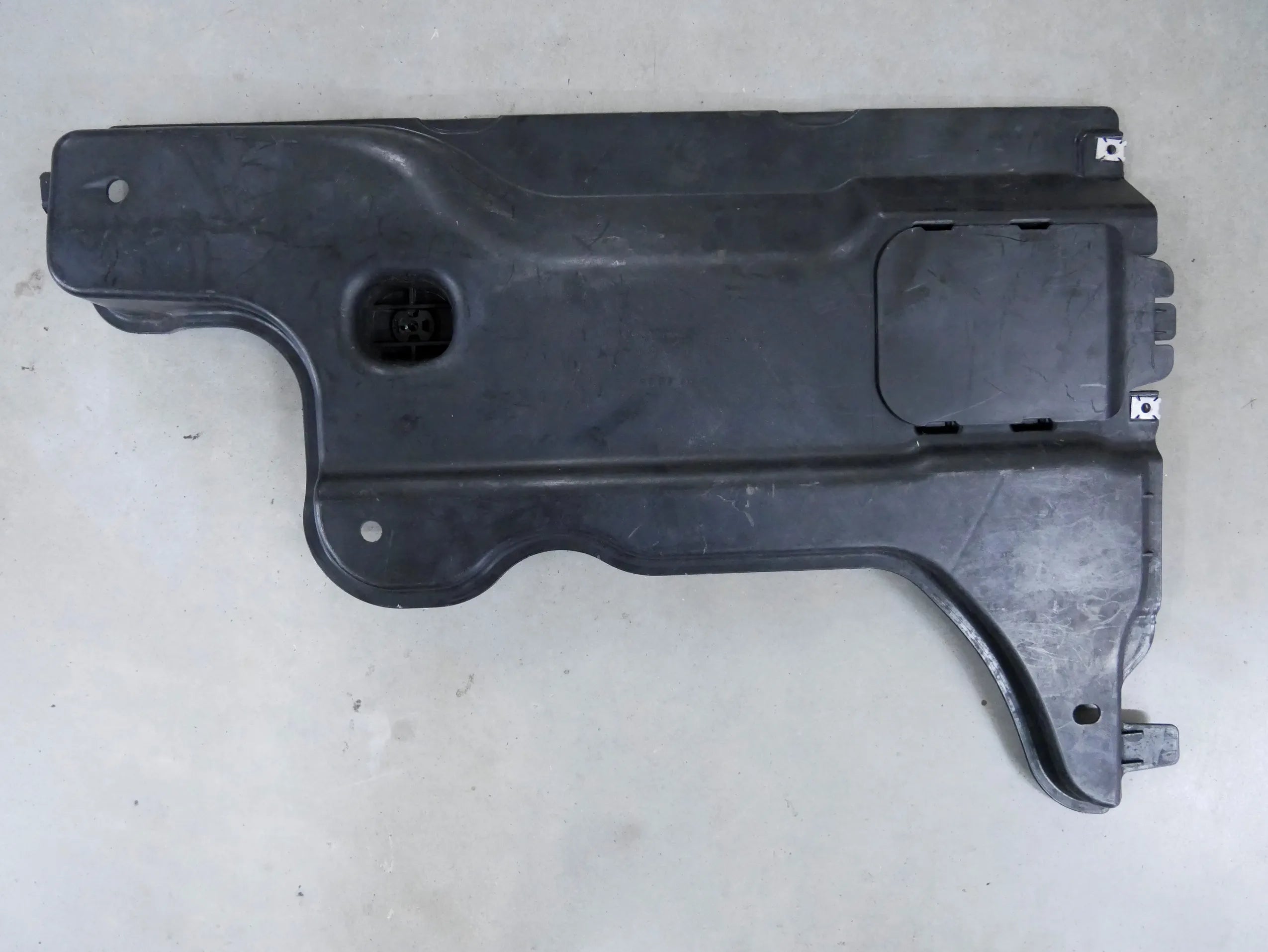 Płyta osłona podwozia tył 3Q0825102A VW PASSAT B8