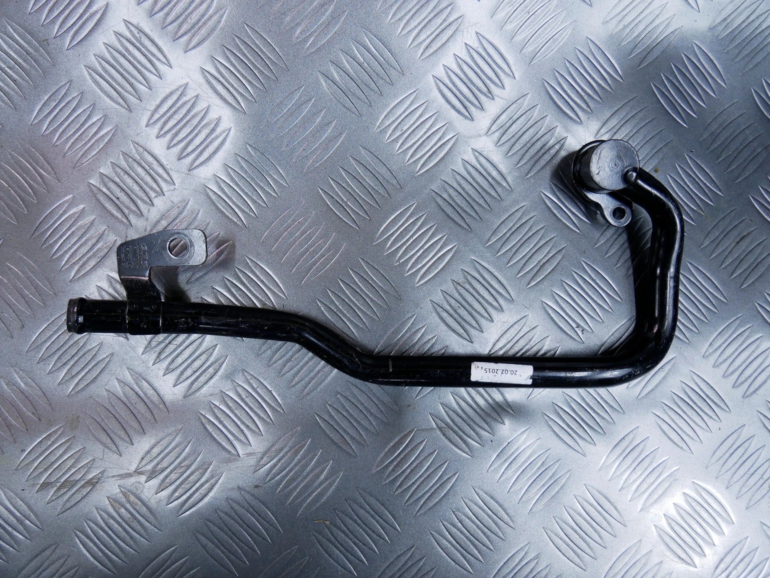 Rurka przewód wody 04L121065AJ VW PASSAT B8 2.0 TDI