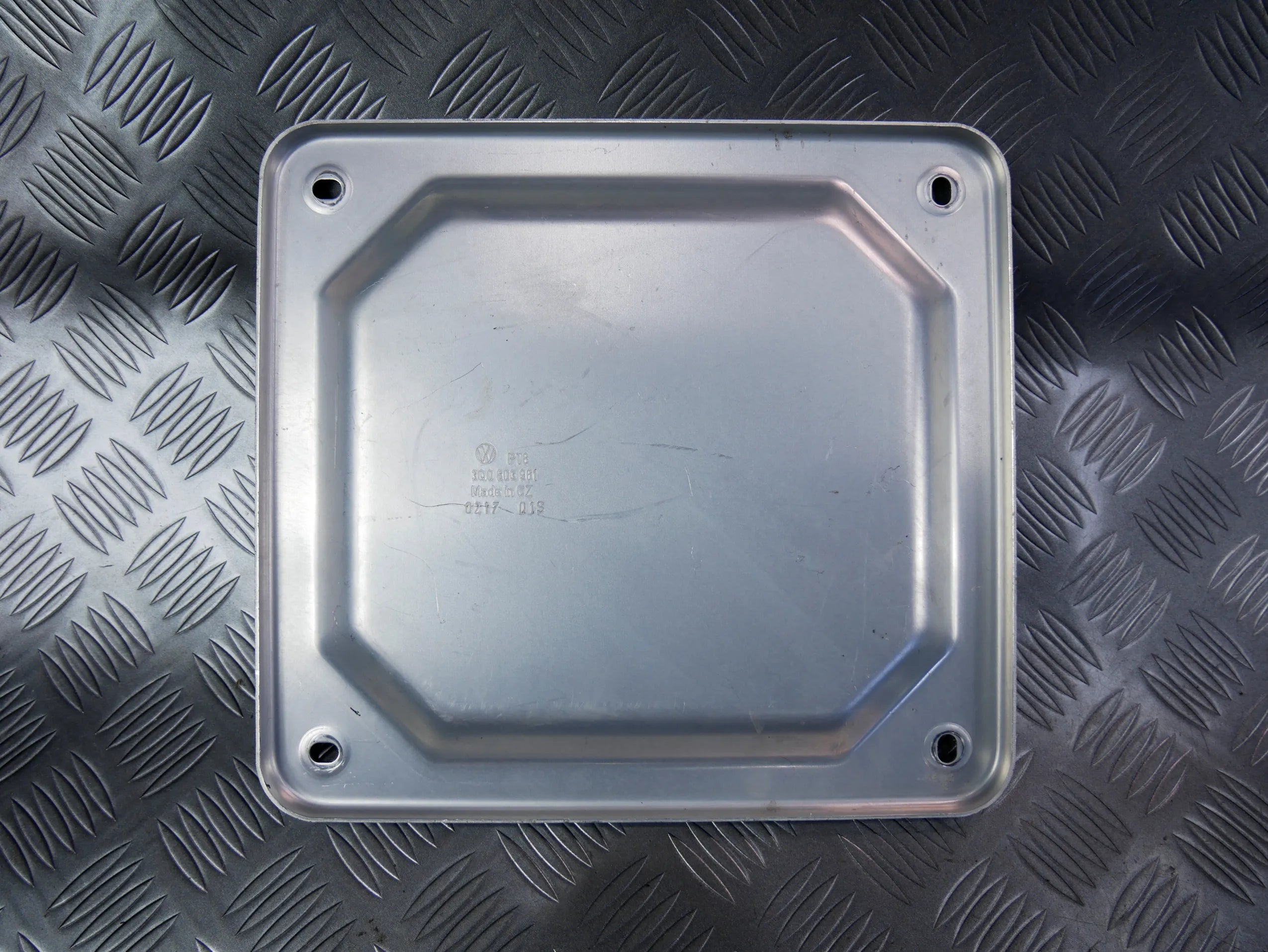 Osłona pokrywa podłogi 3Q0803961 VW PASSAT B8 GTE
