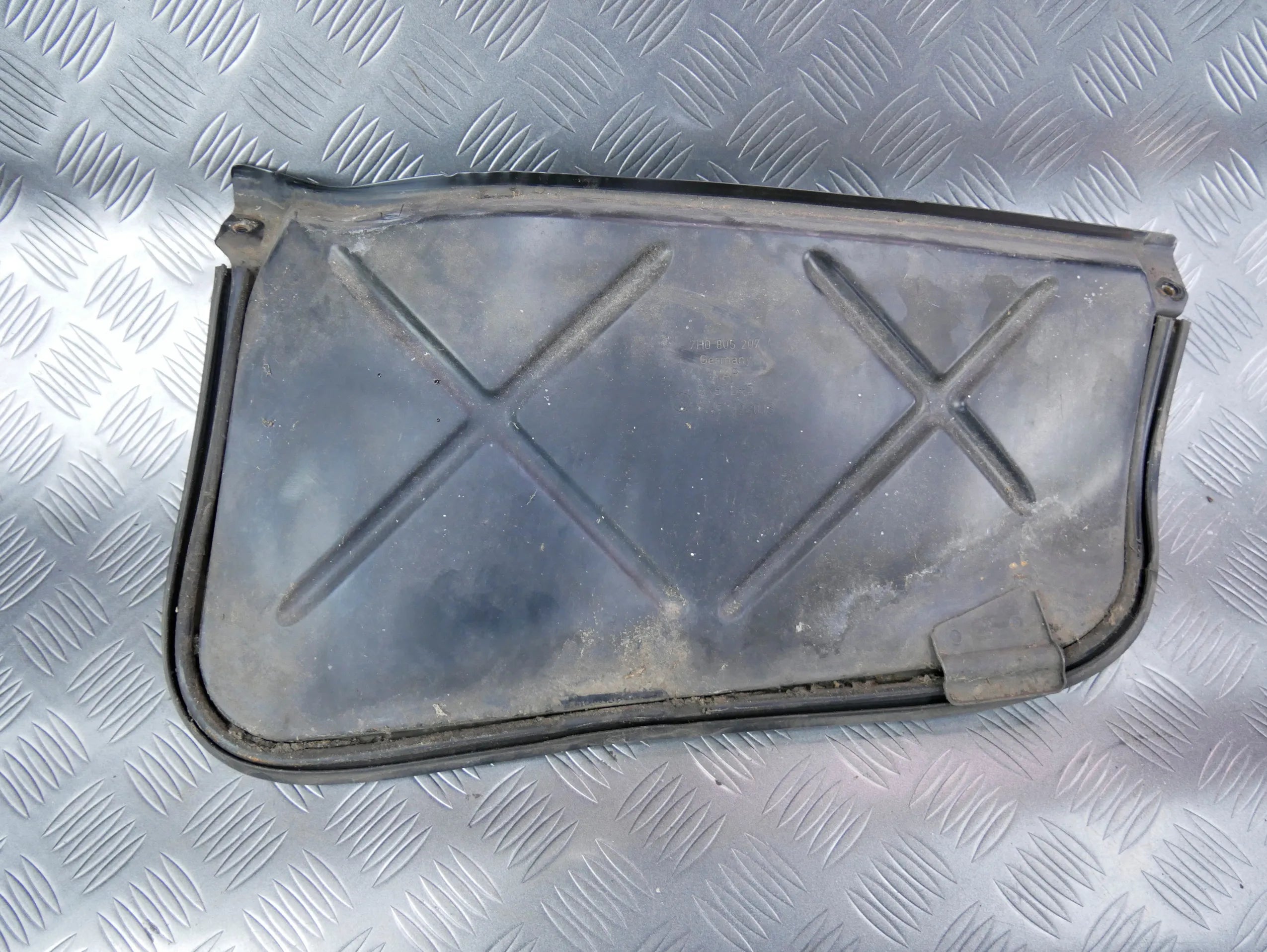 Płyta blacha osłona ściany grodziowej lewa 7H0805207A VW T5 LIFT MULTIVAN