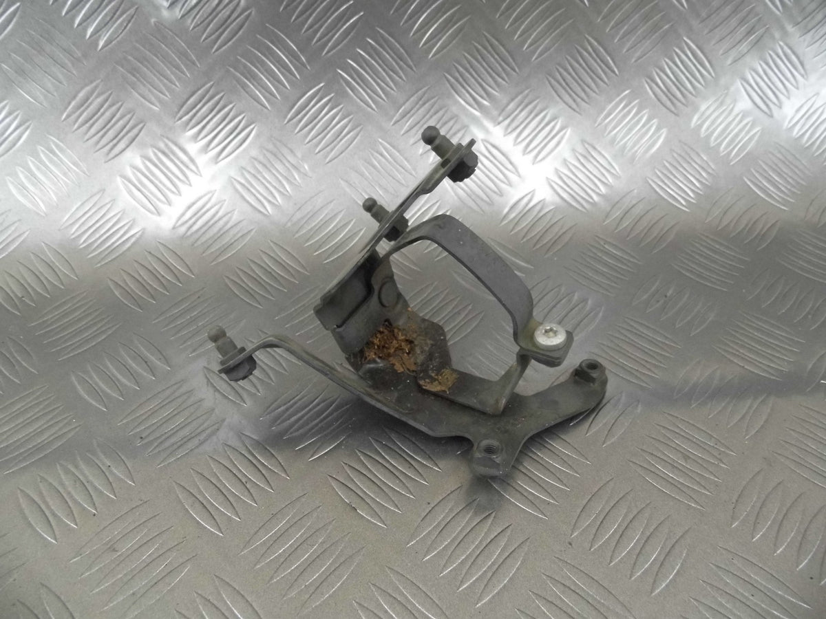 Mocowanie pompy wody 4G0820195D AUDI A7