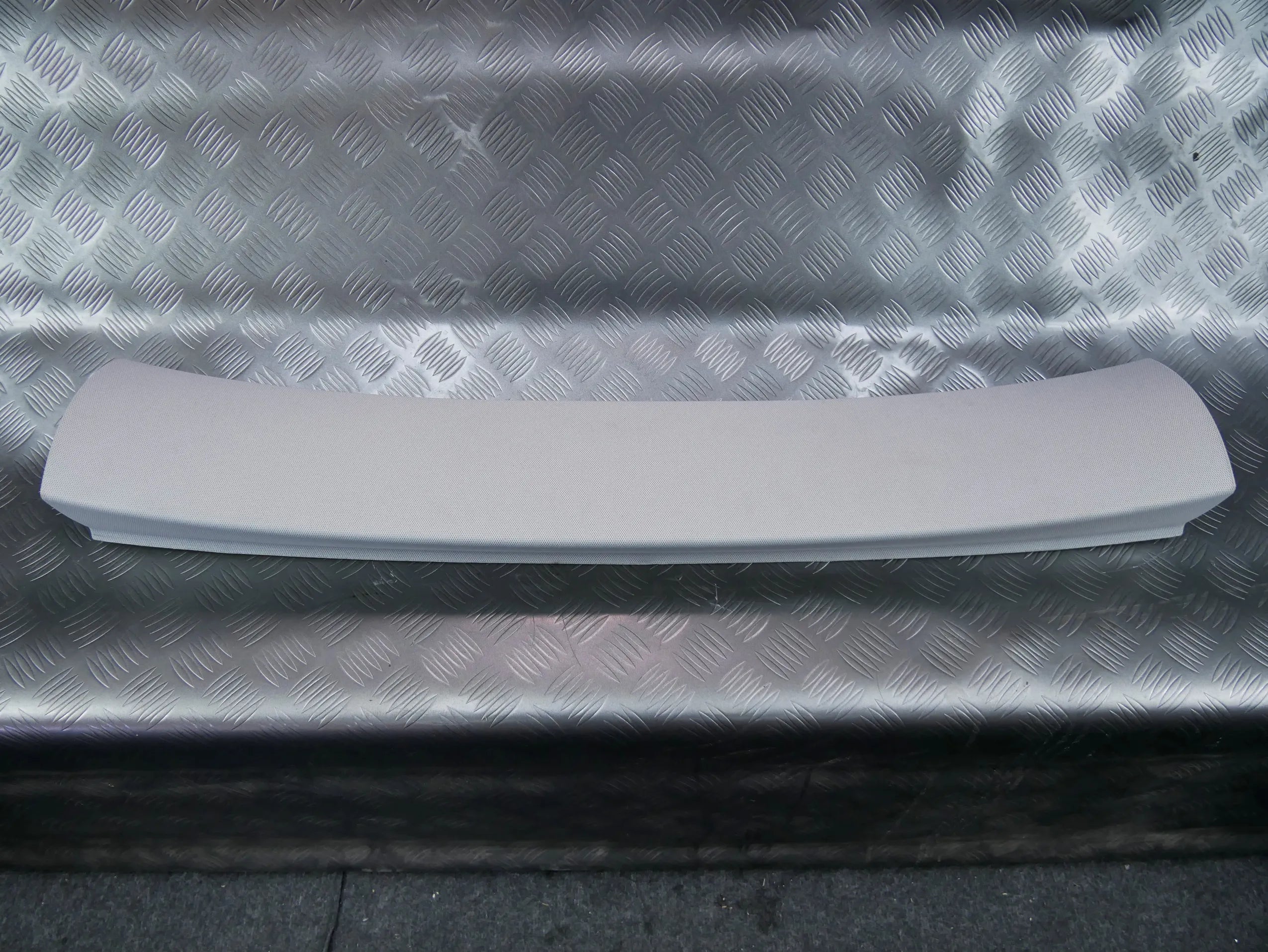 Osłona listwa podsufitki 4M0867839 AUDI Q7 4M
