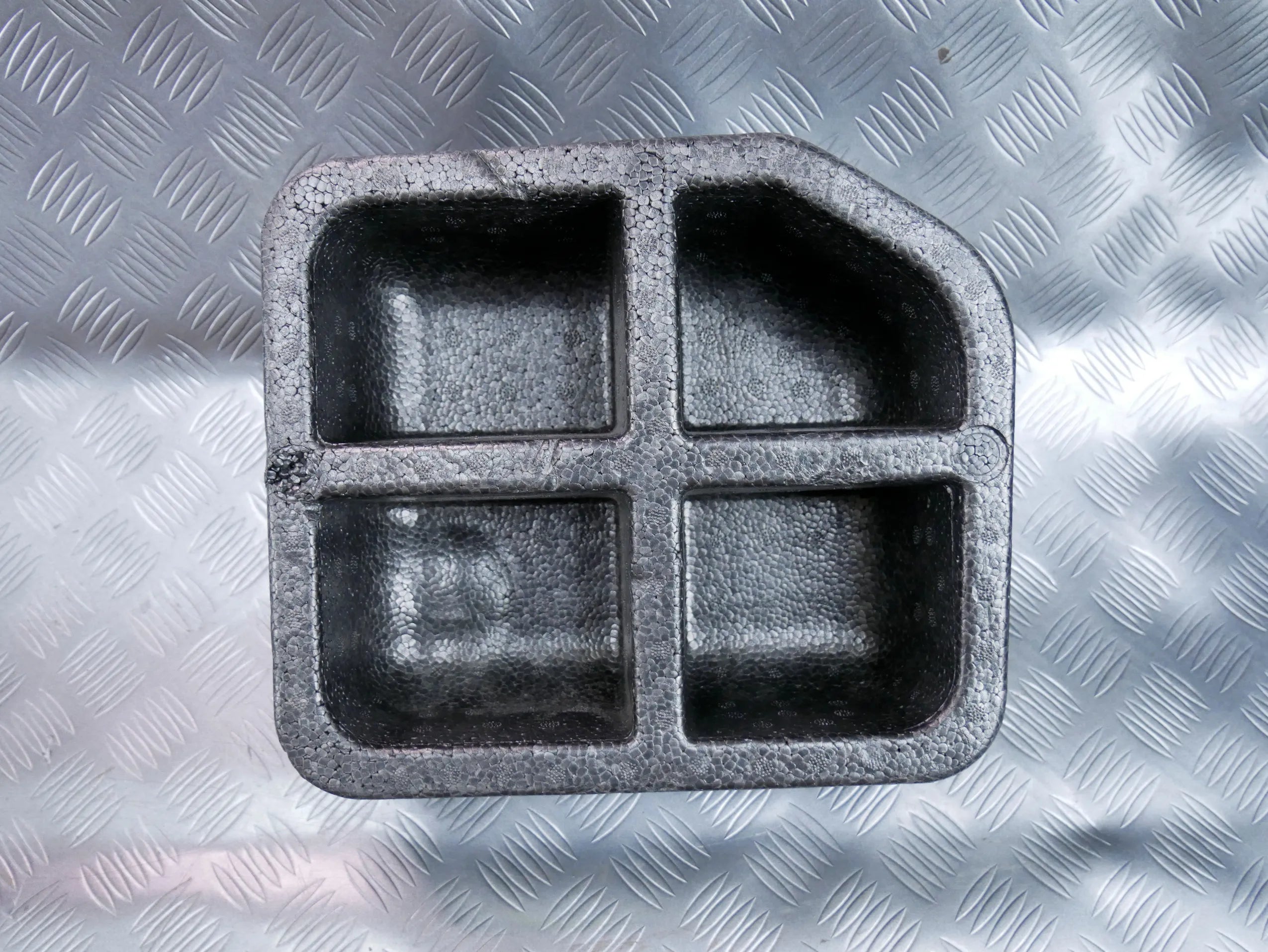 Styropian bagażnika 4M0864771A AUDI Q7 4M