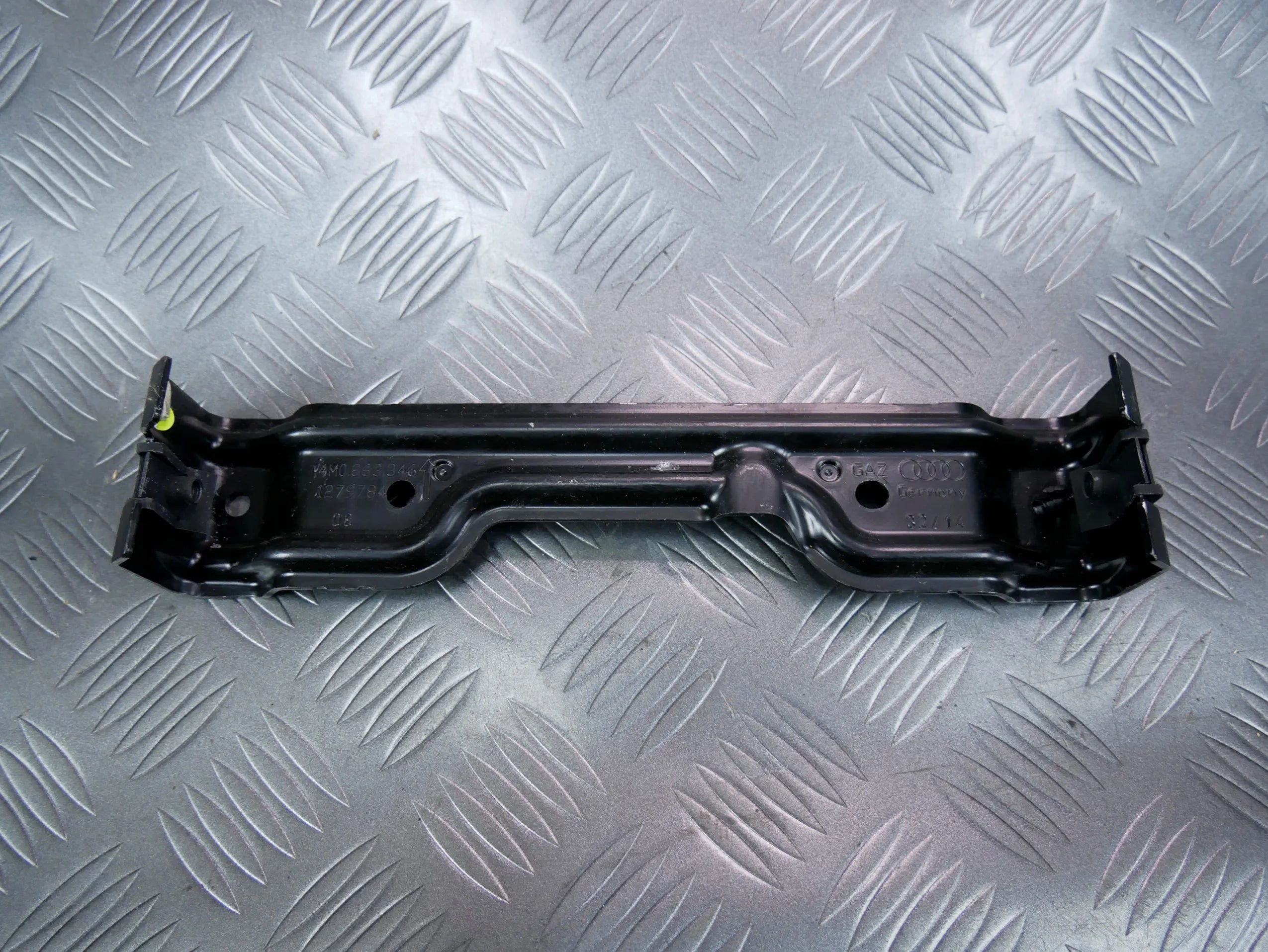 Wspornik mocowanie tunelu 4M0863346 AUDI Q7 4M