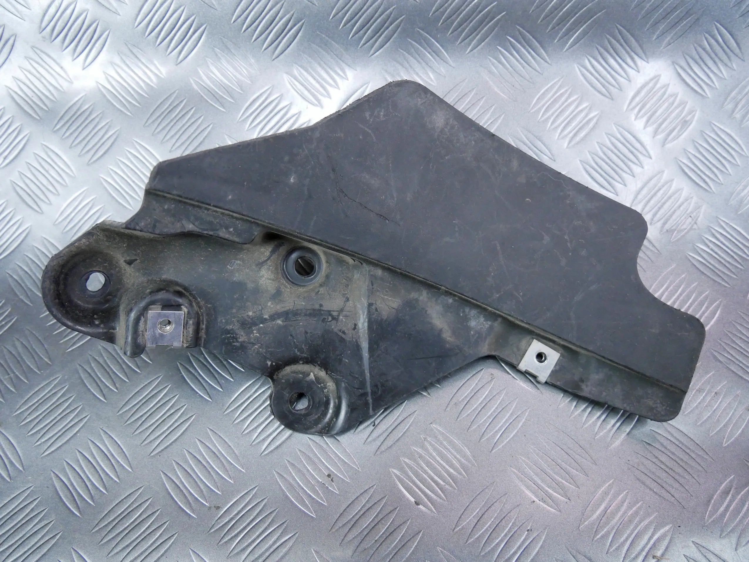 Chlapacz tył tylny prawy 4M0854816E AUDI Q7 4M