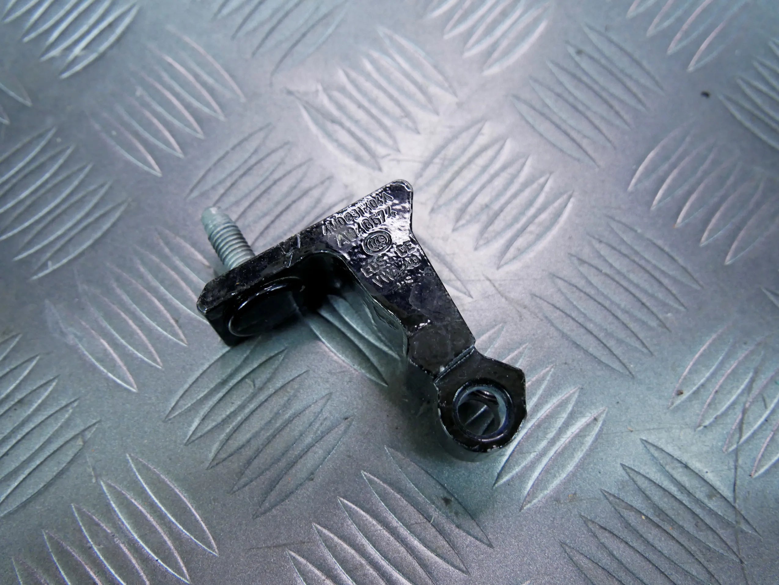 Zawias drzwi prawy 4M0831404A AUDI Q7 4M