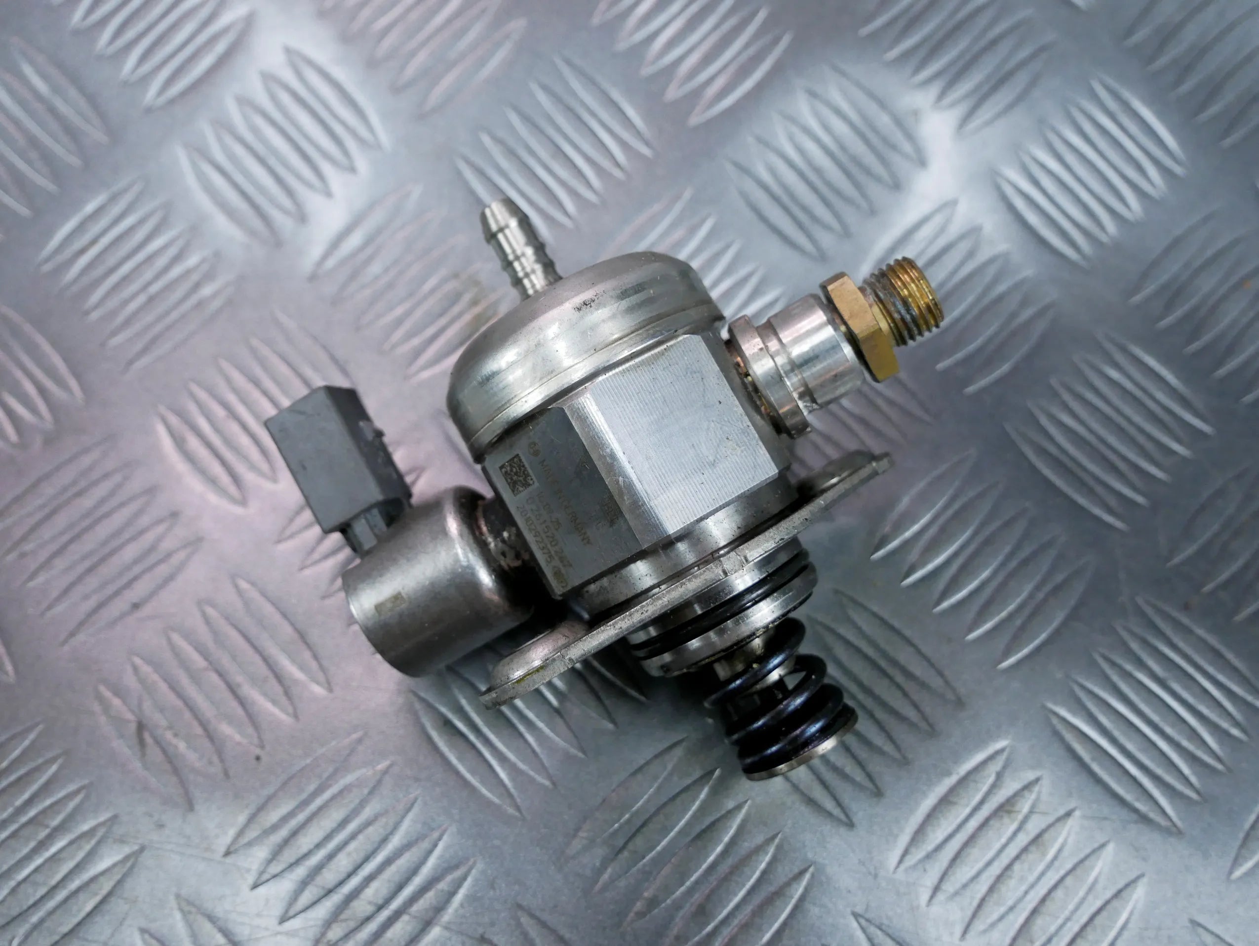 Pompa paliwa 06K127027C AUDI Q7 4M 2.0 TFSI