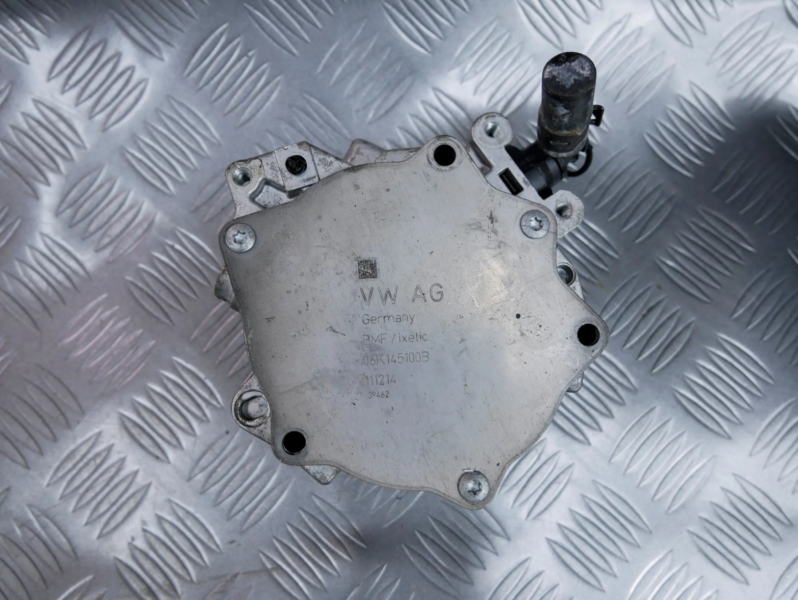Pompa podciśnienia vacuum 06K145100B AUDI Q7 4M 2.0 TFSI