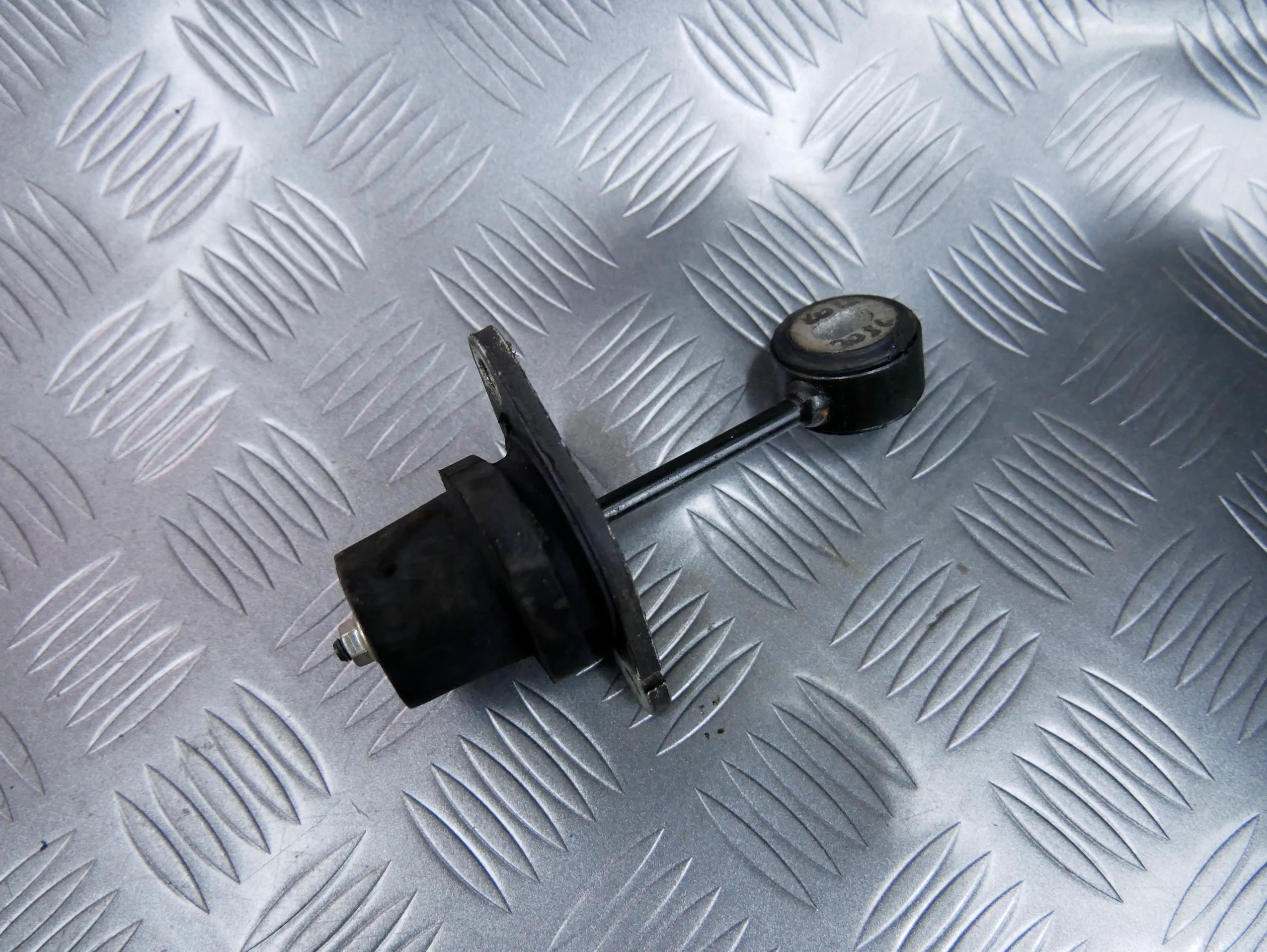 Łapa wspornik silnika 4M0199870AM AUDI Q7 4M 2.0 TFSI