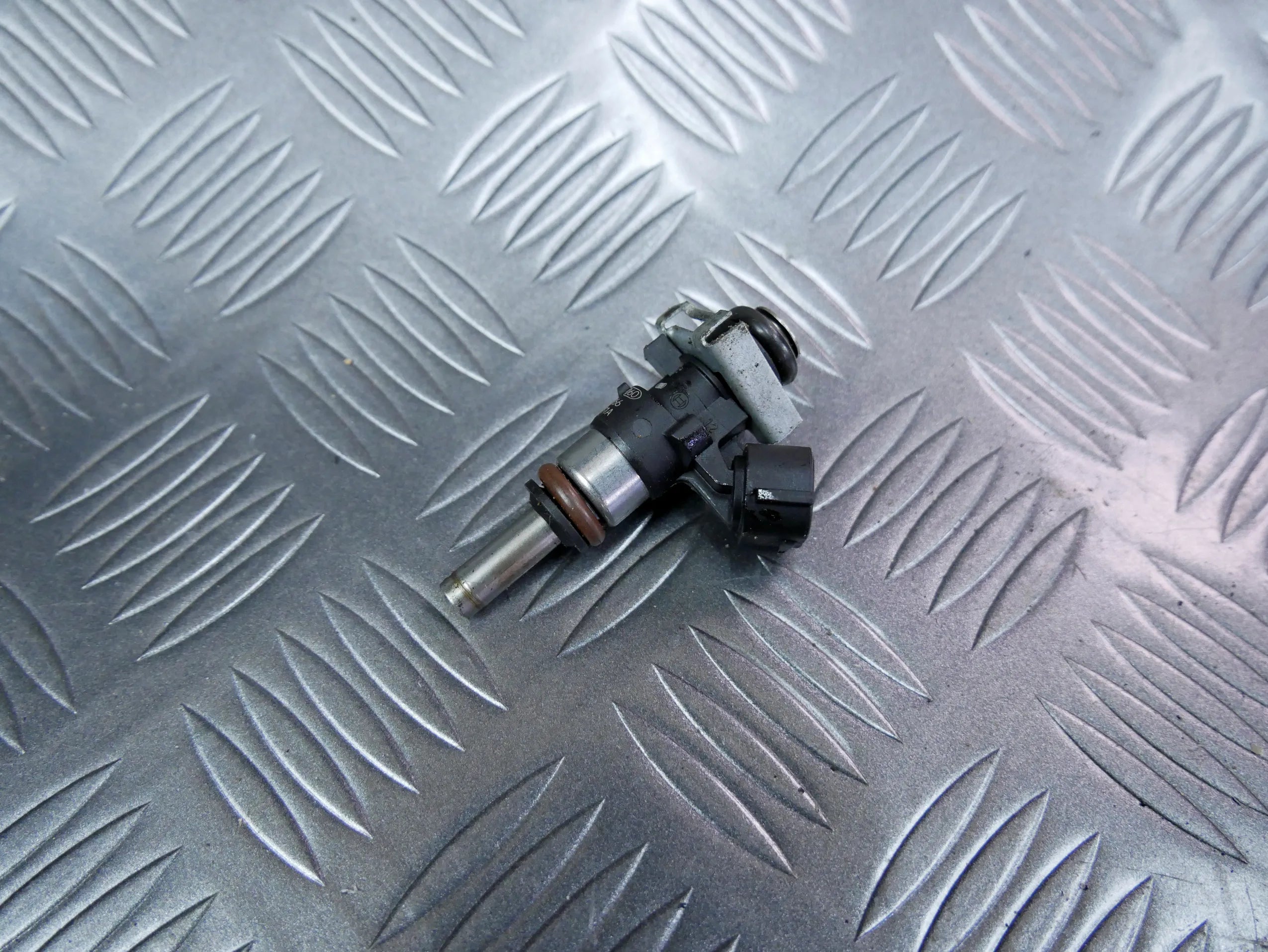 Wtryskiwacz paliwa 06L906031A AUDI Q7 4M 2.0 TFSI