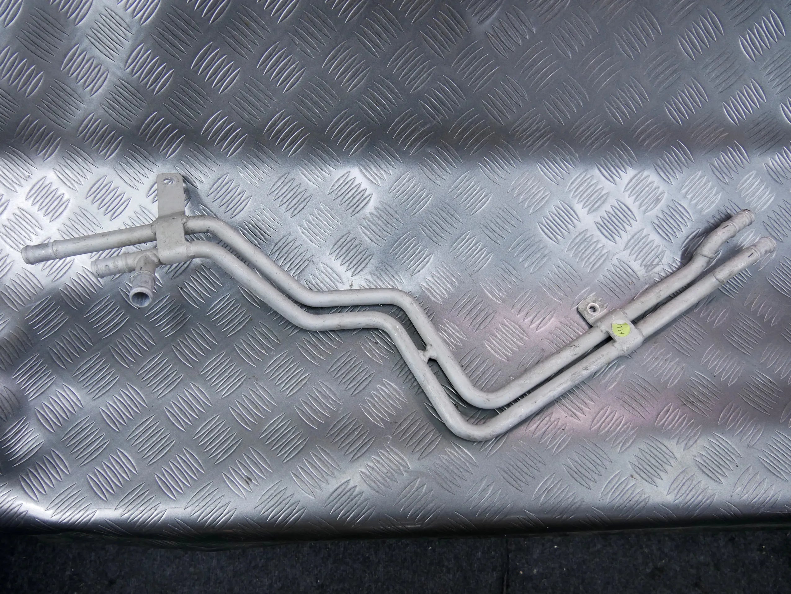 Rurka wody przewód chłodzenia 4M0121083B AUDI Q7 4M 2.0 TFSI