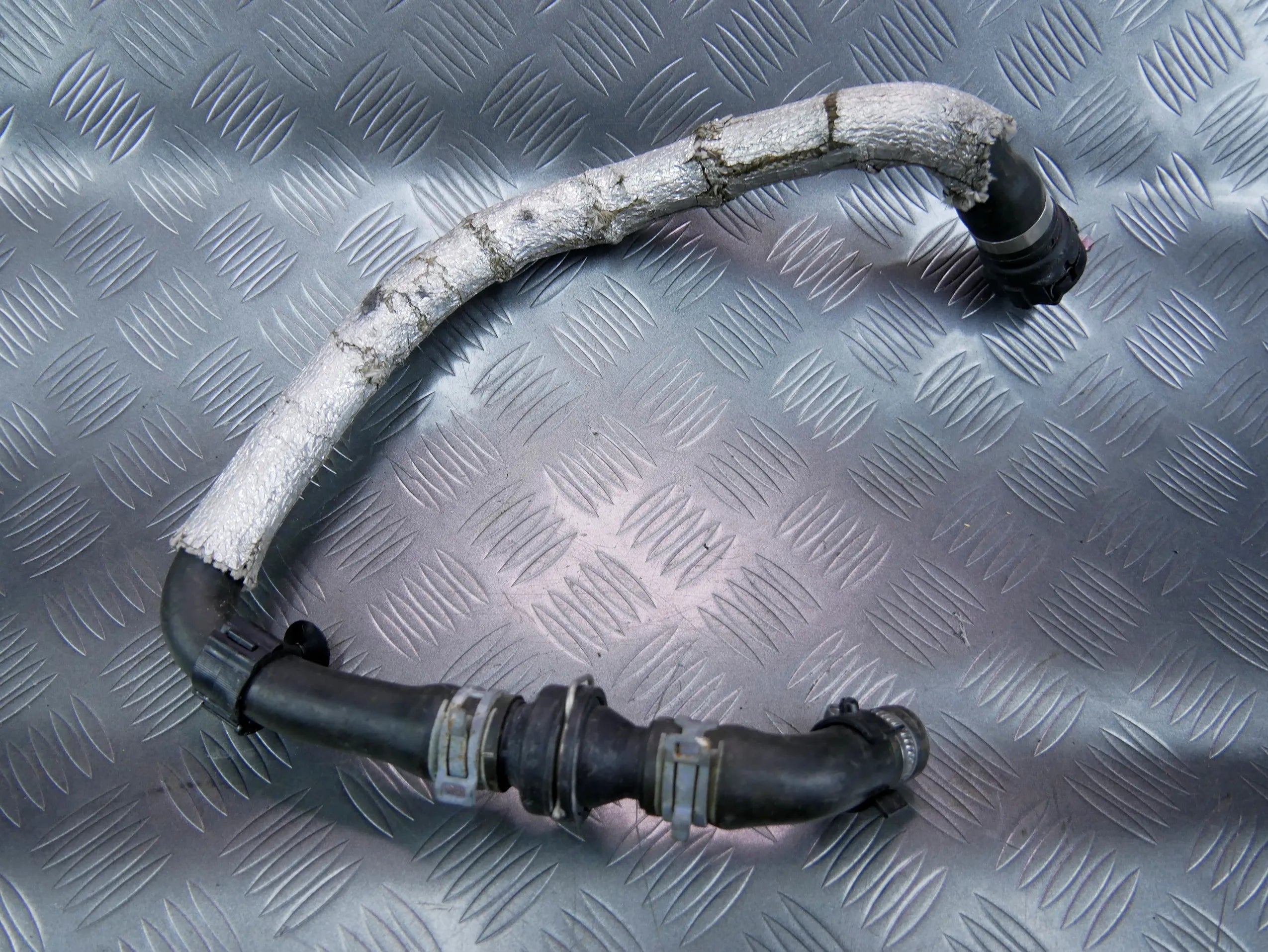 Rura wąż wody 4M0122449P AUDI Q7 4M 2.0 TFSI