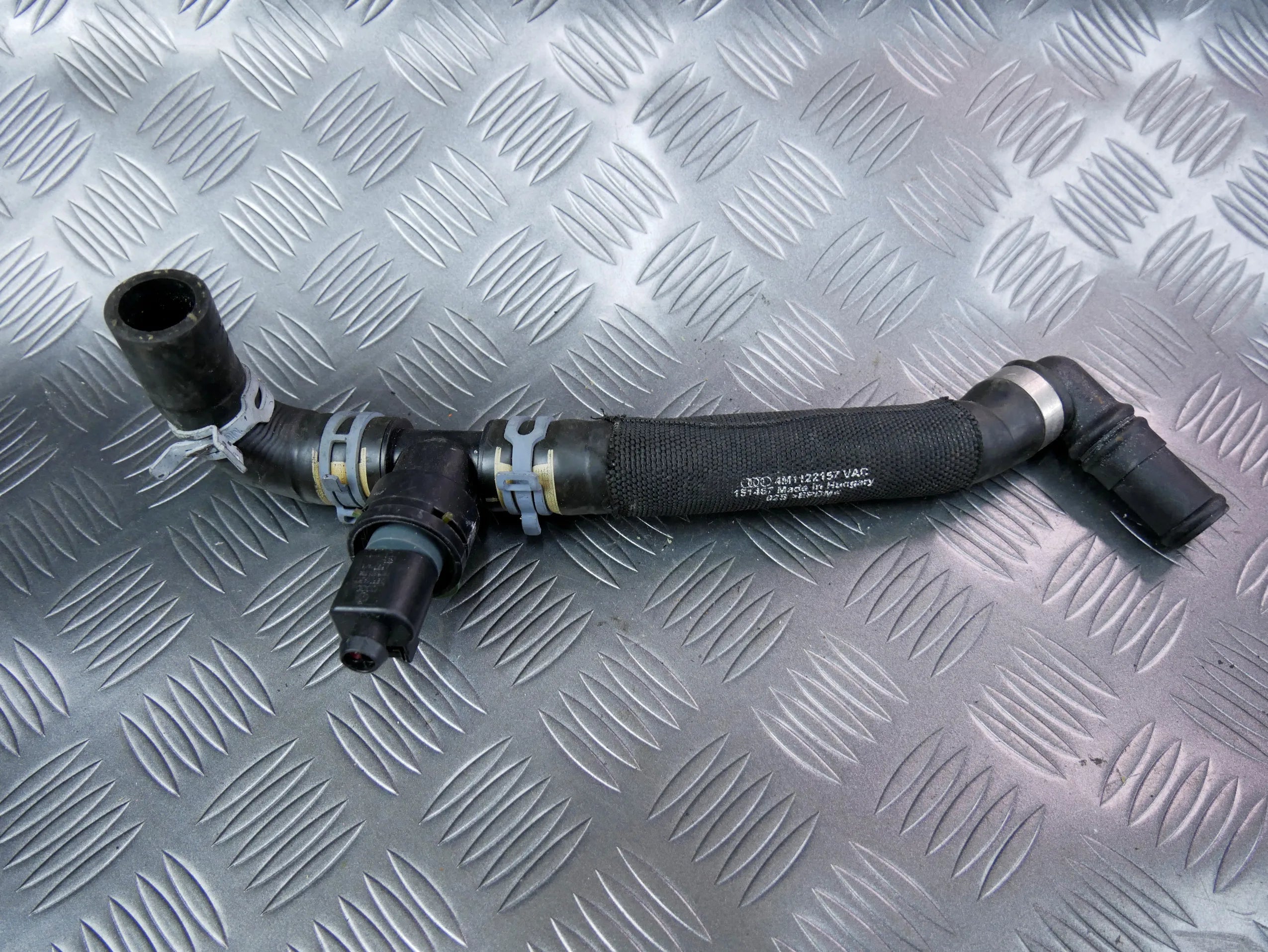 Rura wąż wody 4M1122157 AUDI Q7 4M 2.0 TFSI