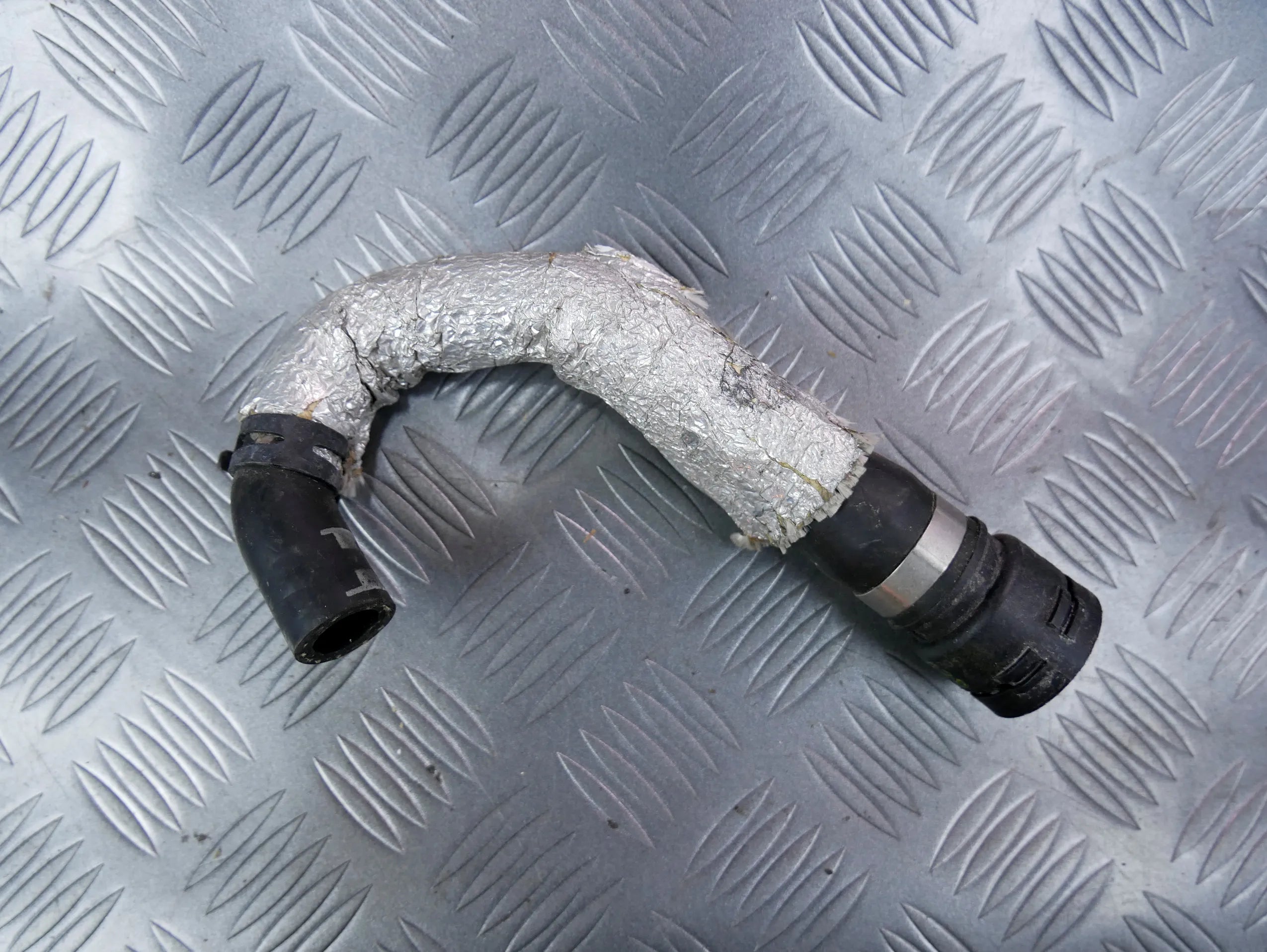 Rura wąż wody 4M0819350N AUDI Q7 4M 2.0 TFSI