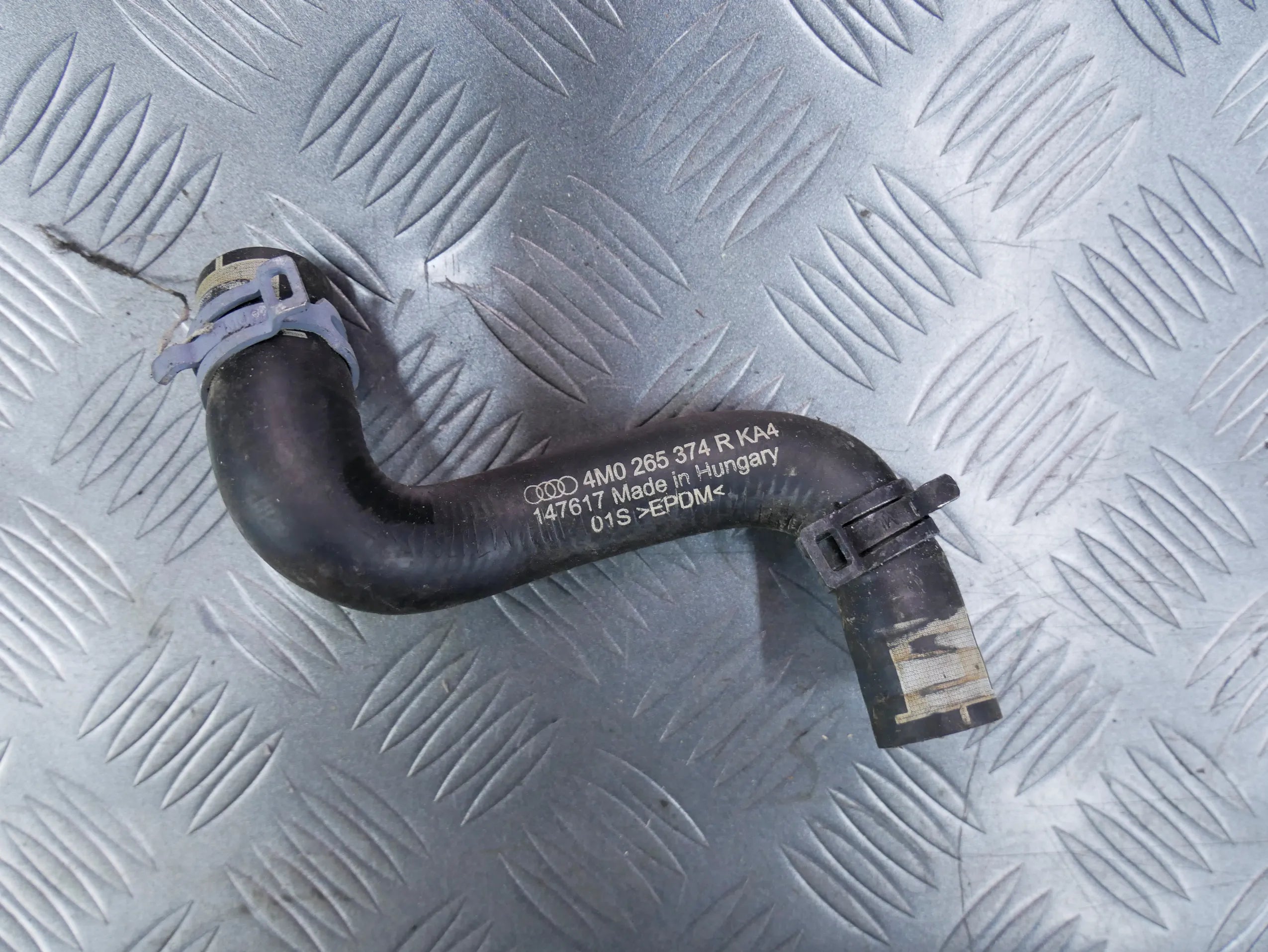 Rura wąż wody 4M0265374R AUDI Q7 4M 2.0 TFSI