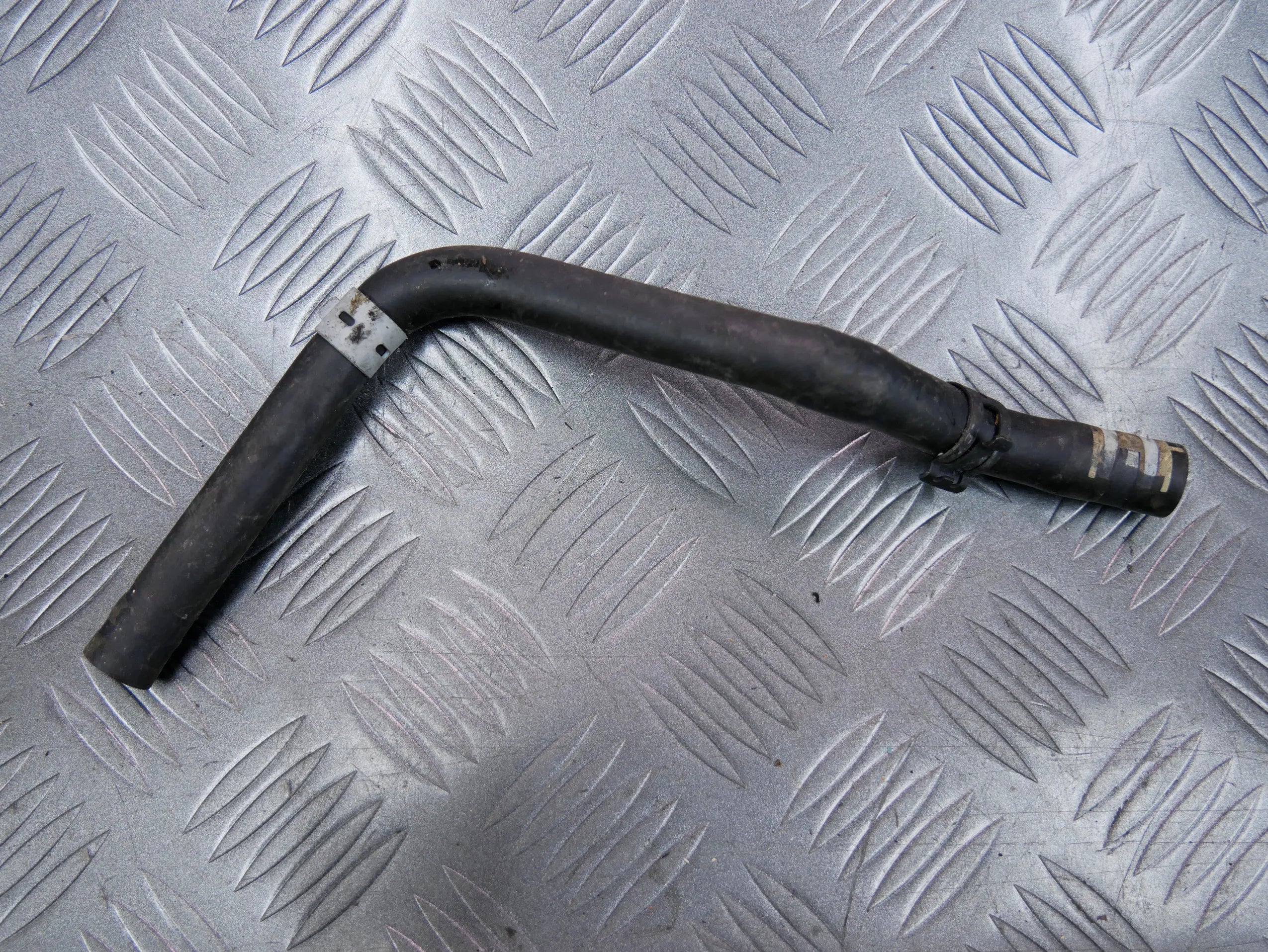 Rura wąż wody 4M0121081BH AUDI Q7 4M 2.0 TFSI