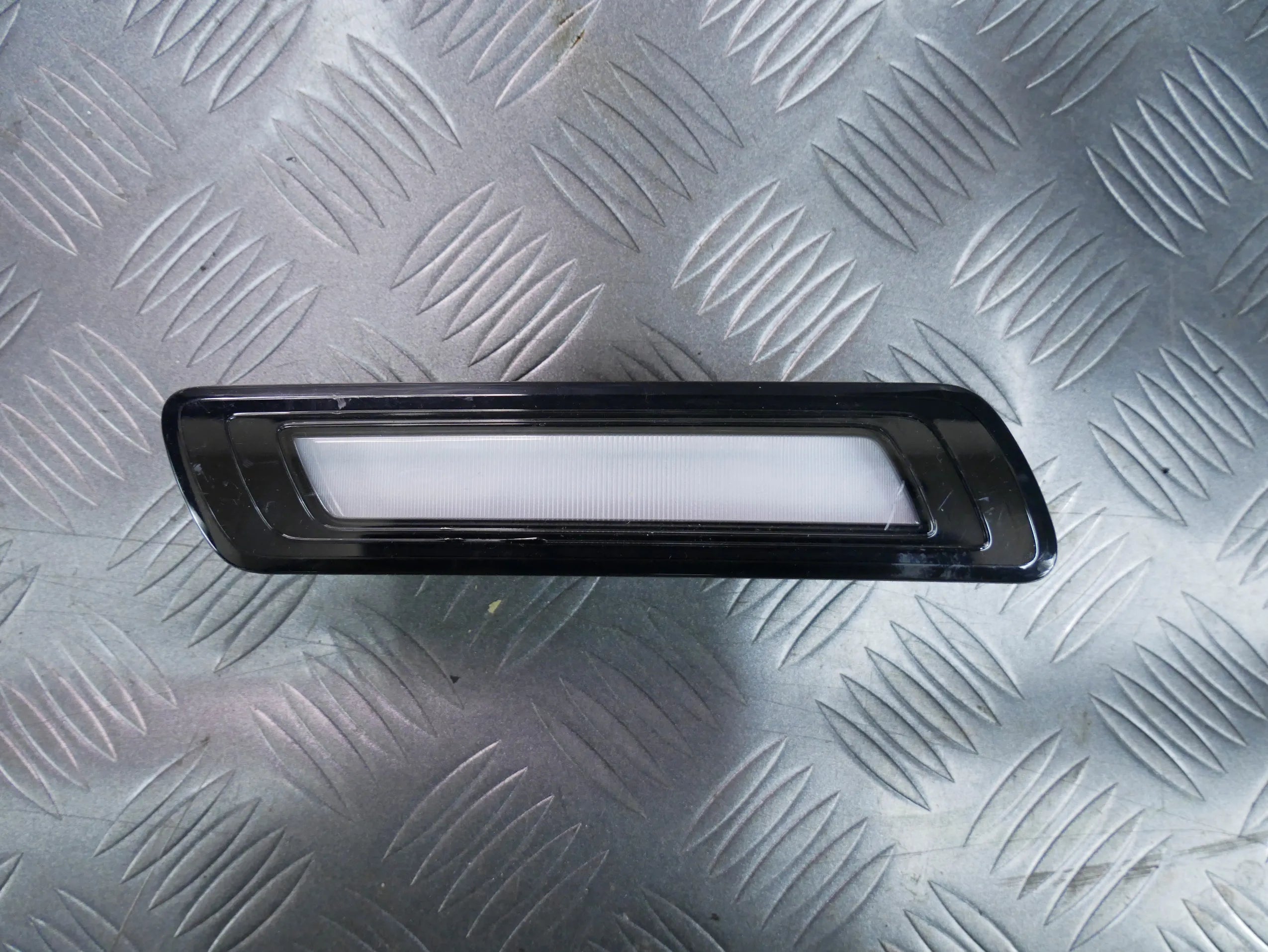 Lampka bagażnika LED lewa 4M0947169 AUDI Q7 4M
