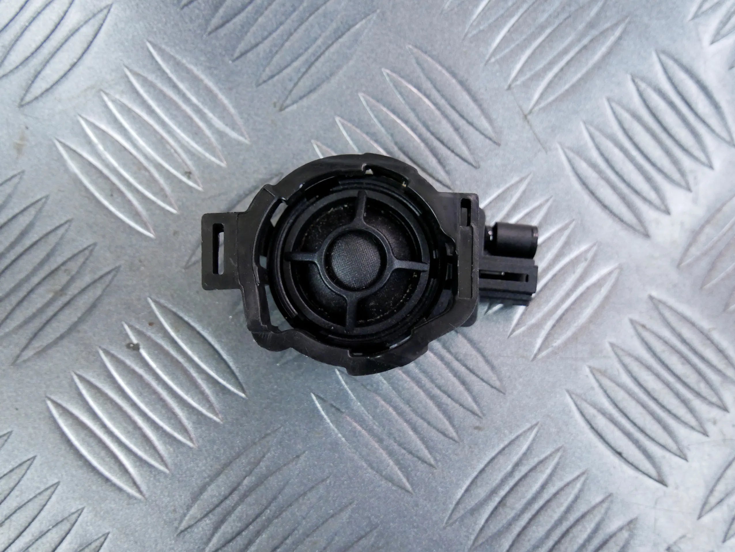 Głośnik konsoli 4M0035399A AUDI Q7 4M