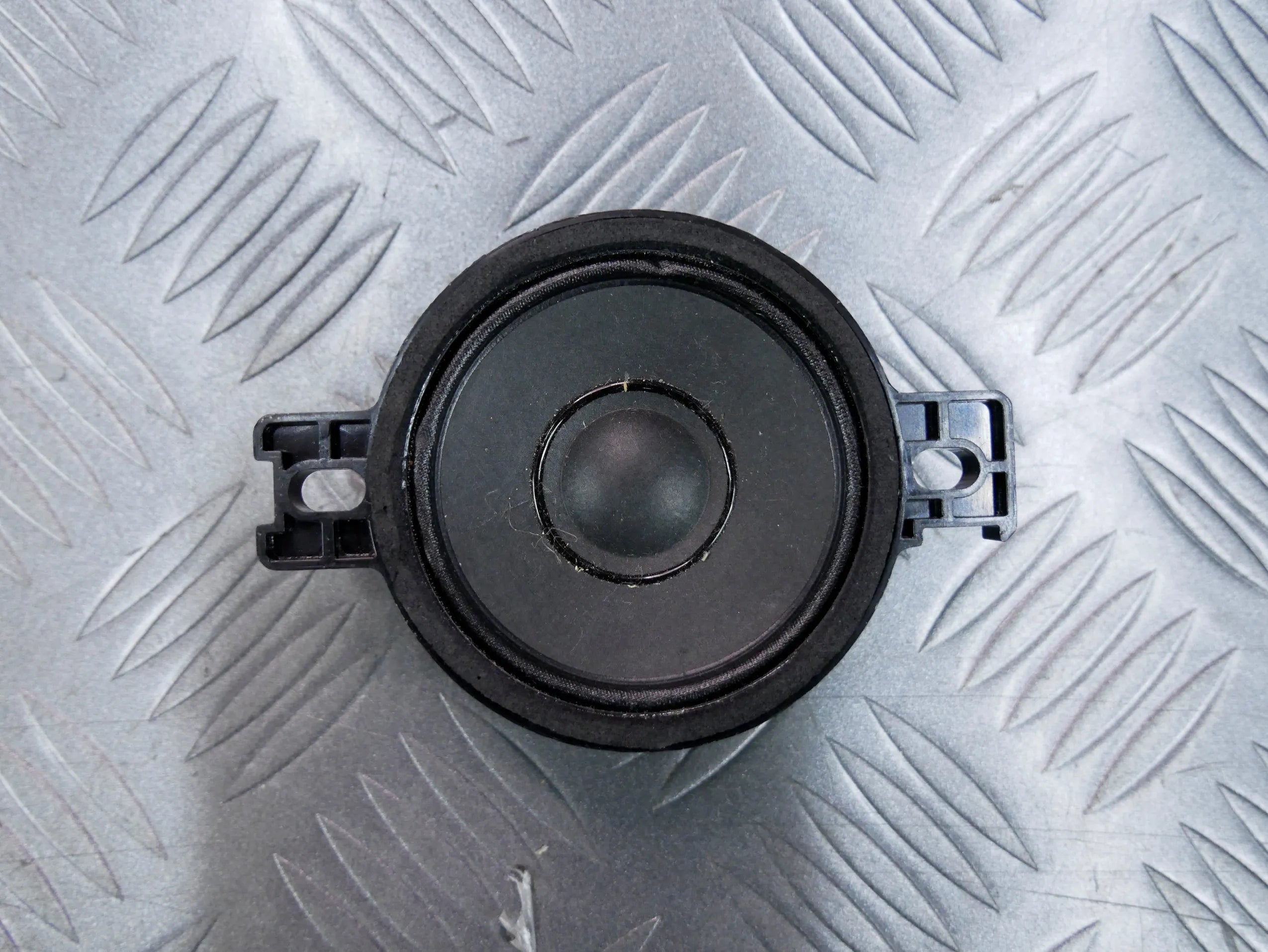 Głośnik konsoli BOSE 4M0035454A AUDI Q7 4M