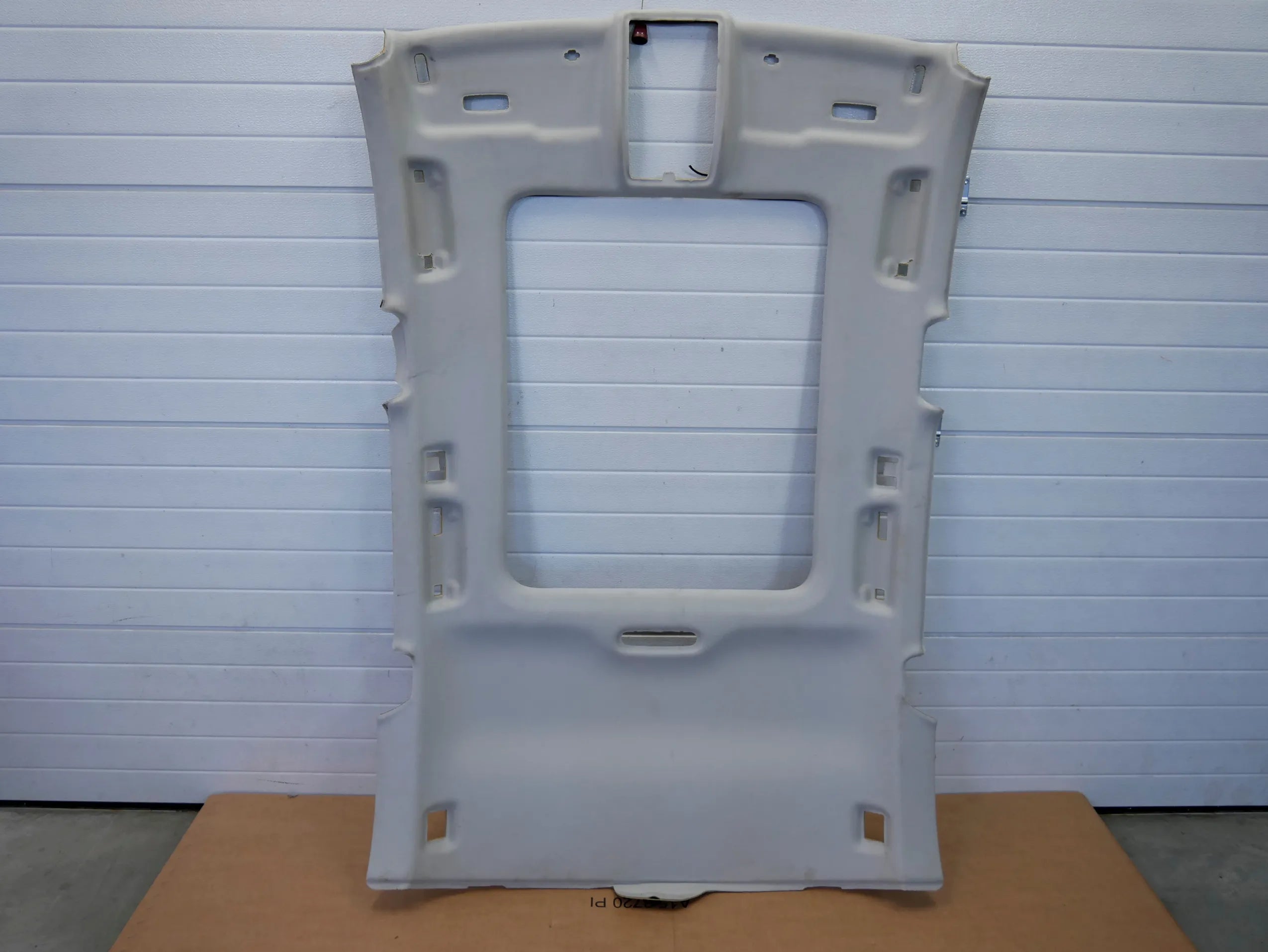 AUDI A4 B8 8K0 KOMBI podsufitka 8K9867501A