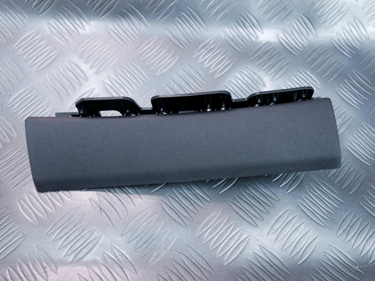 Listwa słupka konsoli lewa 8S0868203 AUDI TT 8S