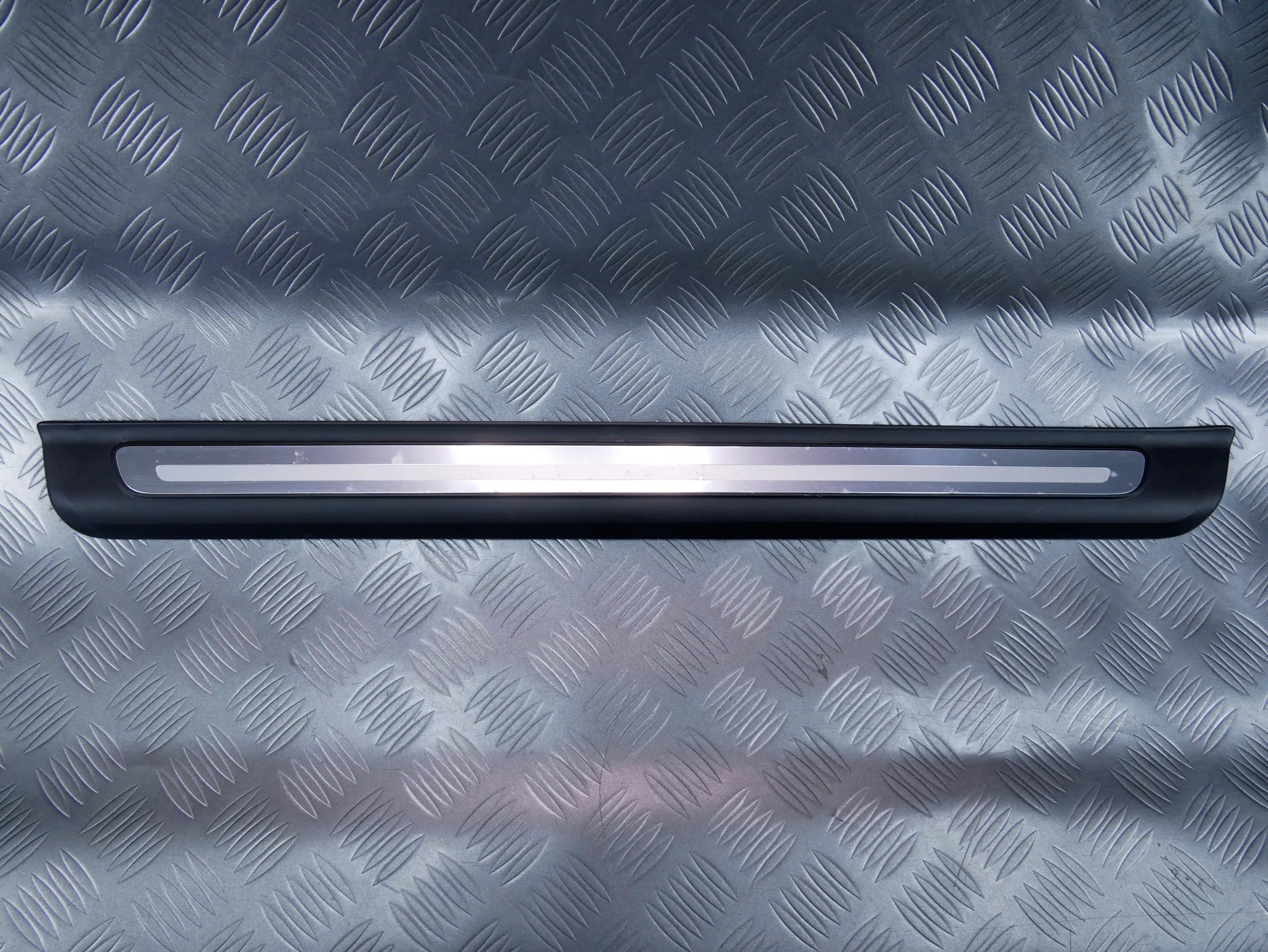 Listwa nakładka progowa lewa 8S0853491 AUDI TT 8S