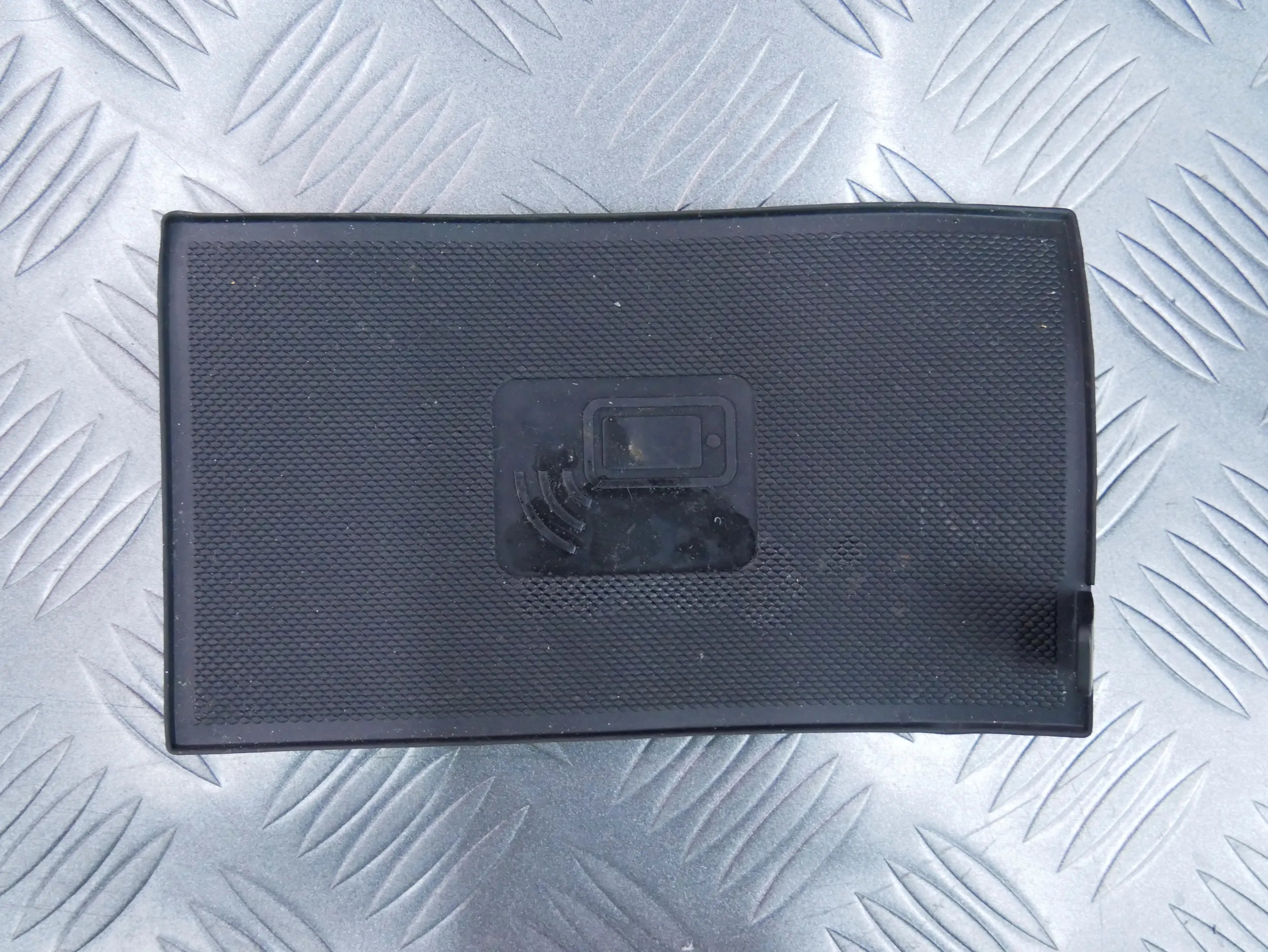 Guma wnęki schowka 8S0863416A AUDI TT 8S