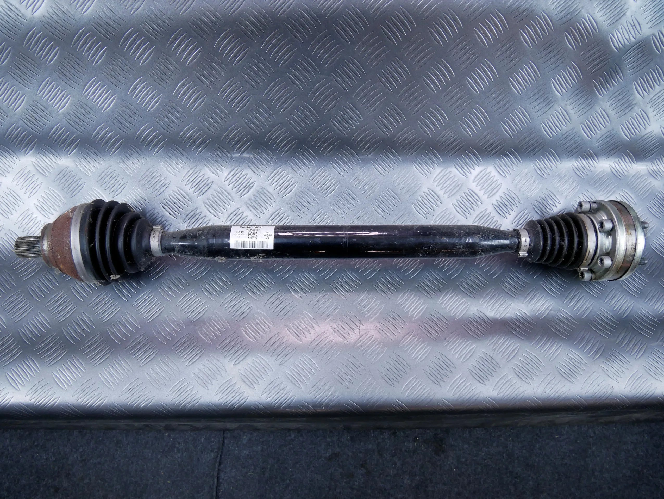 Półoś przód przednia prawa 8J0407762H AUDI TT 8S 2.0 TDI TFSI