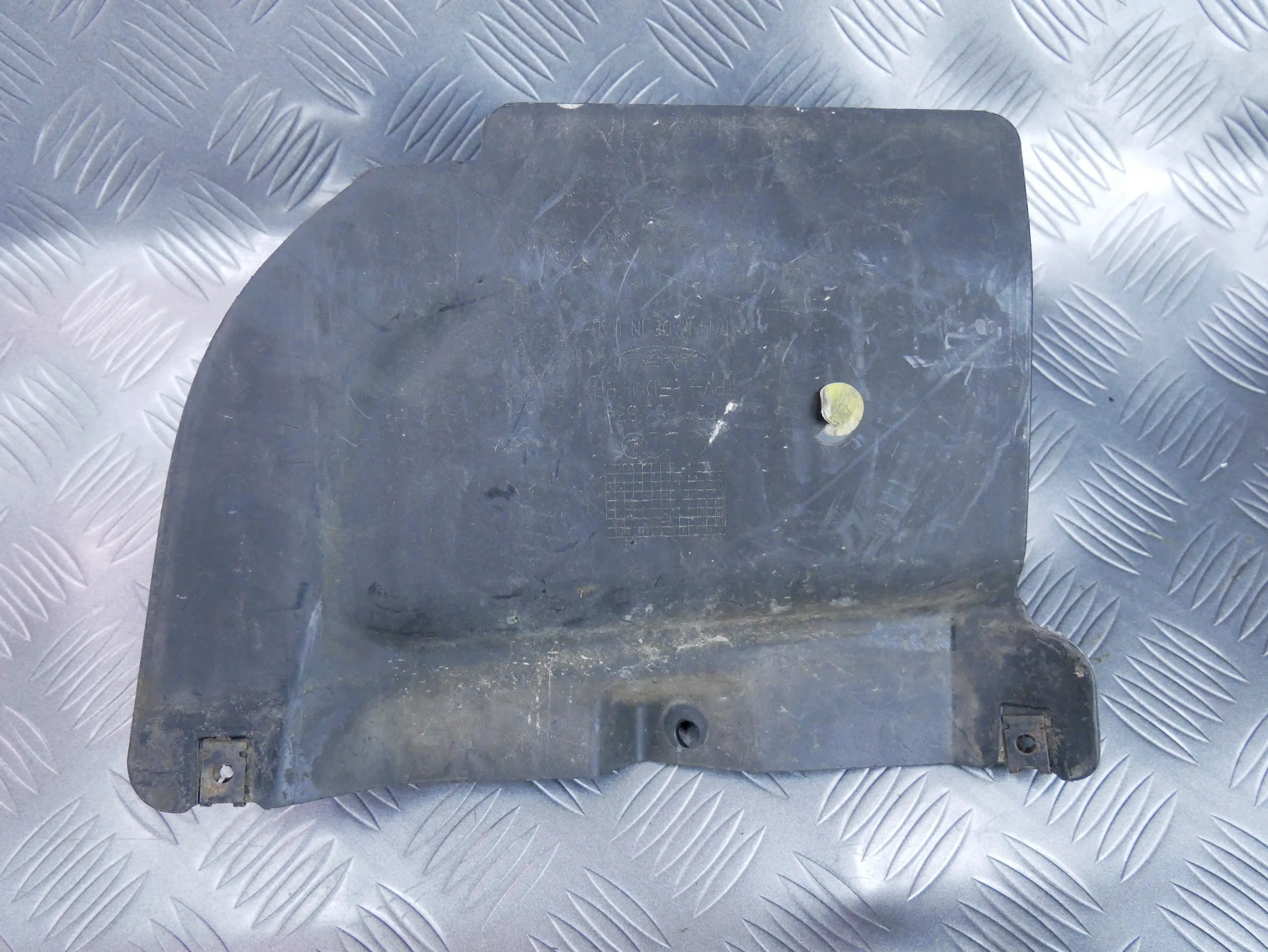 Chlapacz tył tylny prawy 8S0853834 AUDI TT 8S