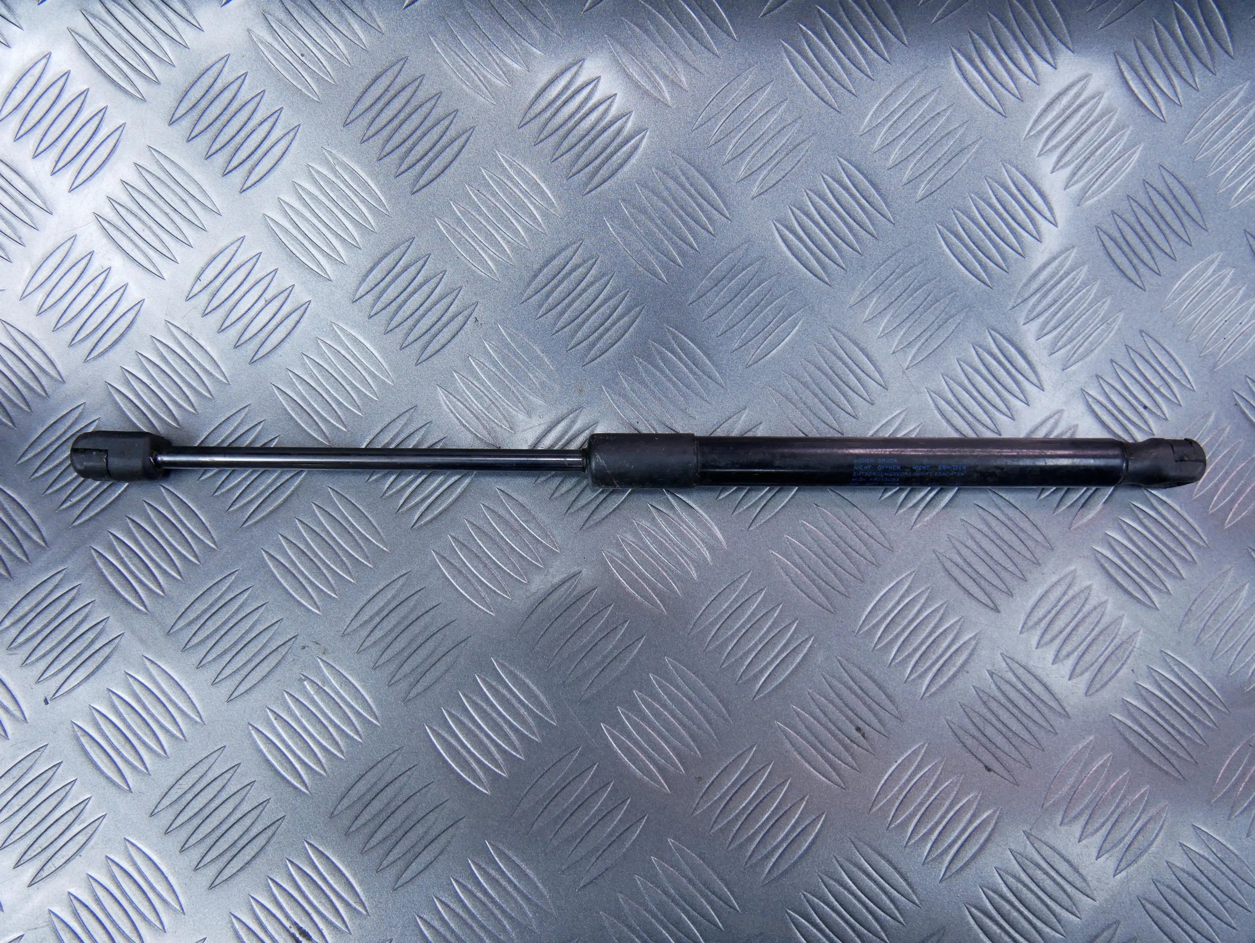 Oryginalny siłownik maski 8S0823359 AUDI TT 8S