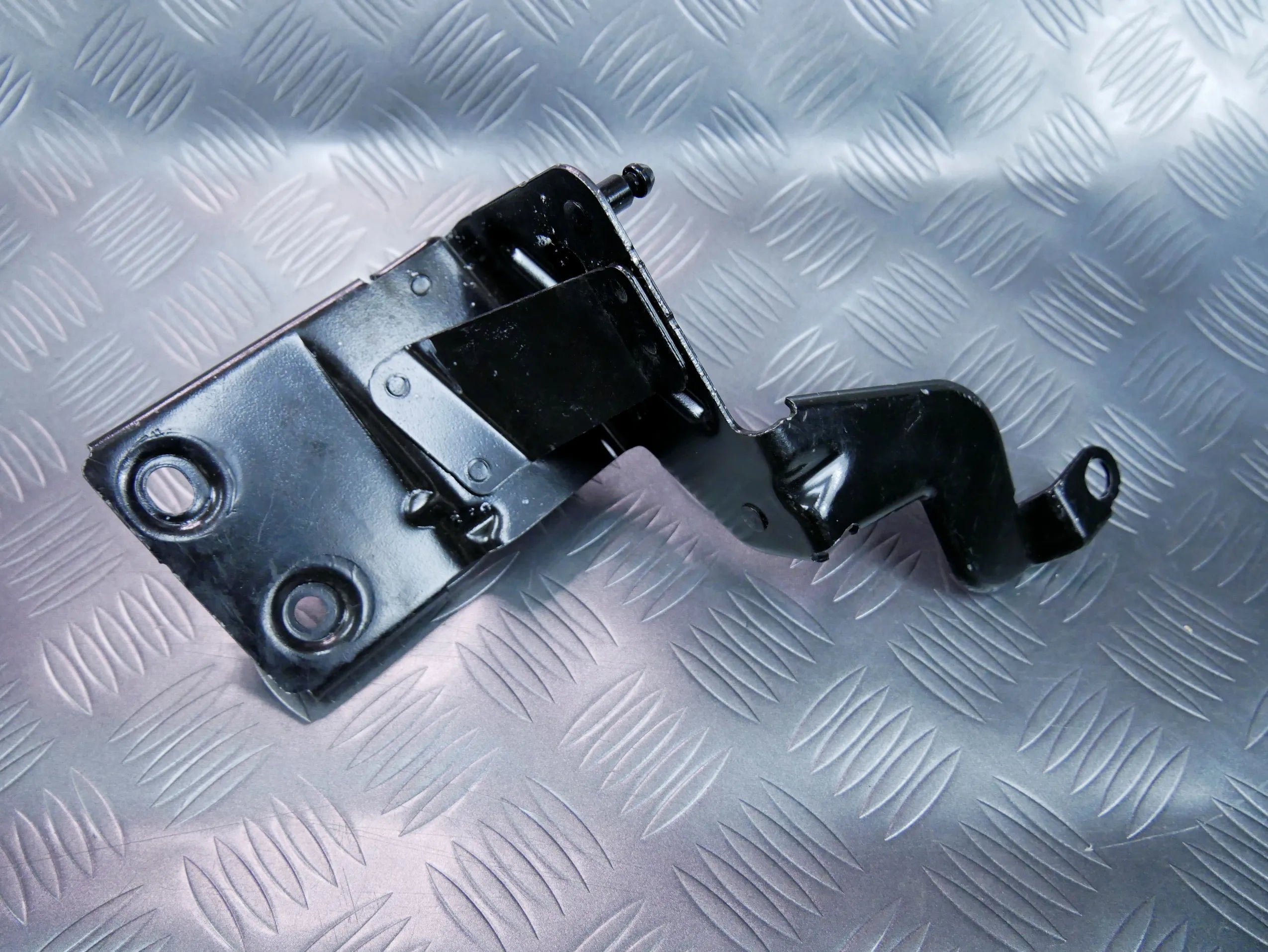 Mocowanie pompy ABS 5Q1614235 AUDI TT 8S