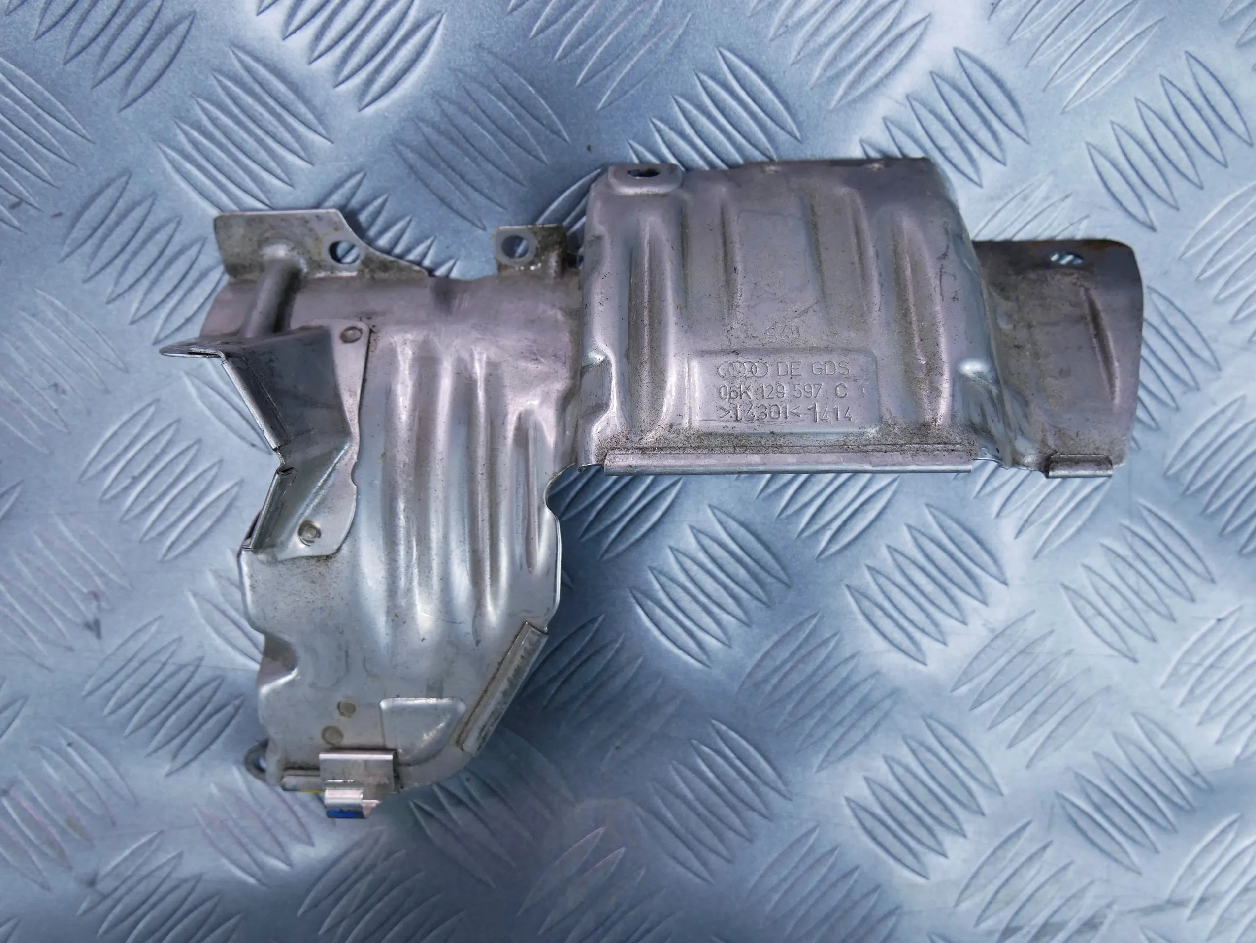 Osłona termiczna turbiny 06K129597C AUDI TT 8S 2.0 TFSI