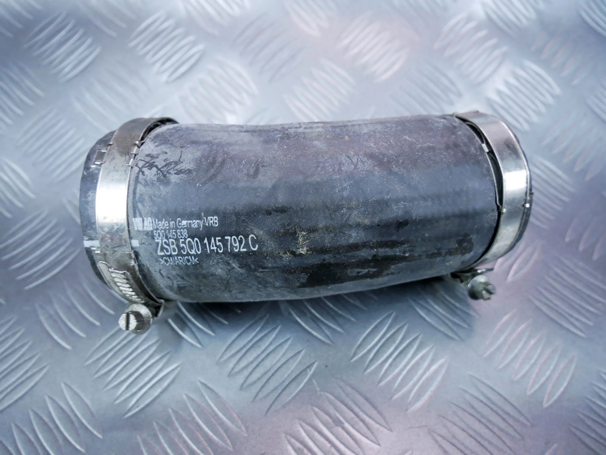 Rura wąż przewód powietrza 5Q0145792C AUDI TT 8S 2.0 TFSI