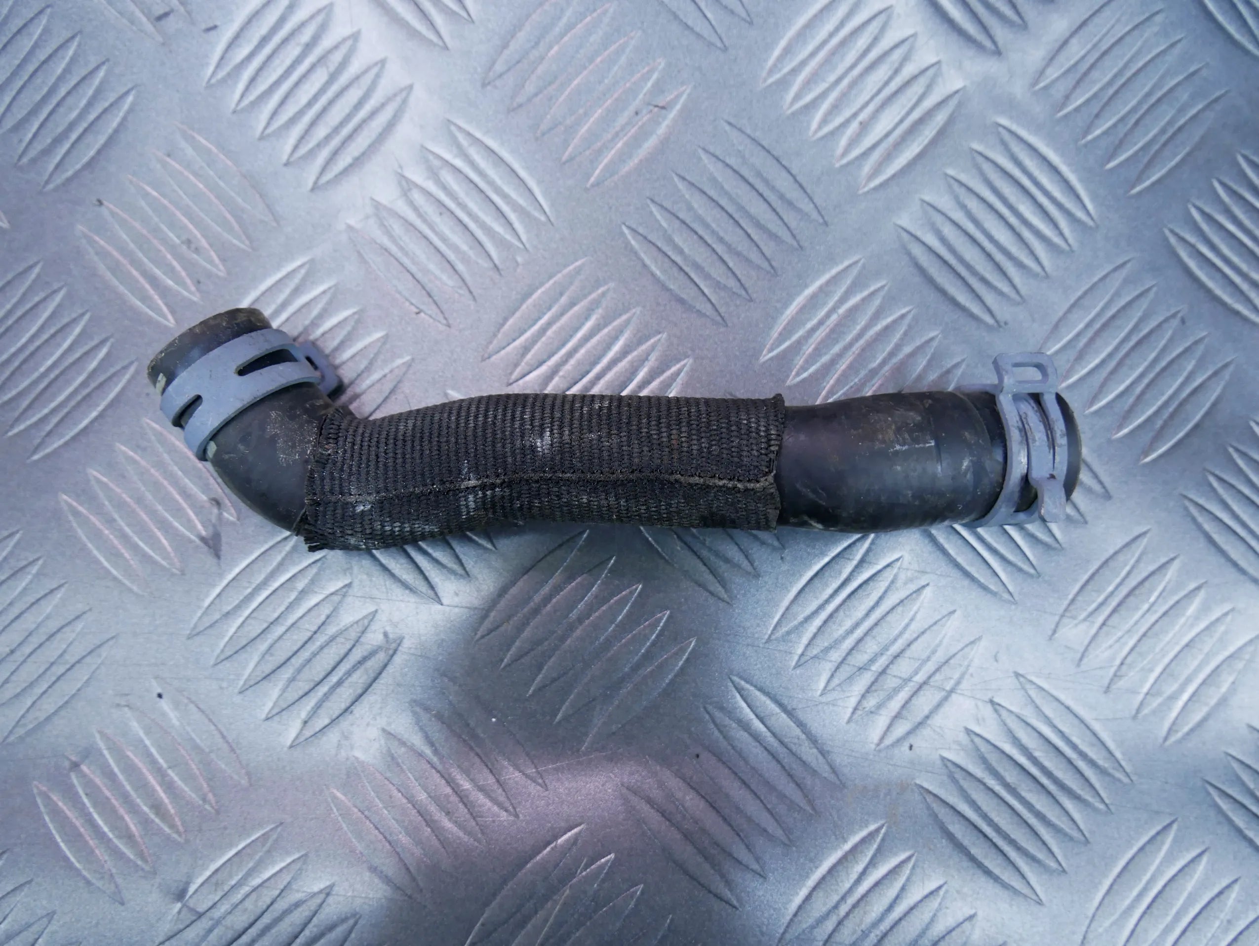 Rura wąż wody 5Q0122157AB AUDI TT 8S 2.0 TFSI