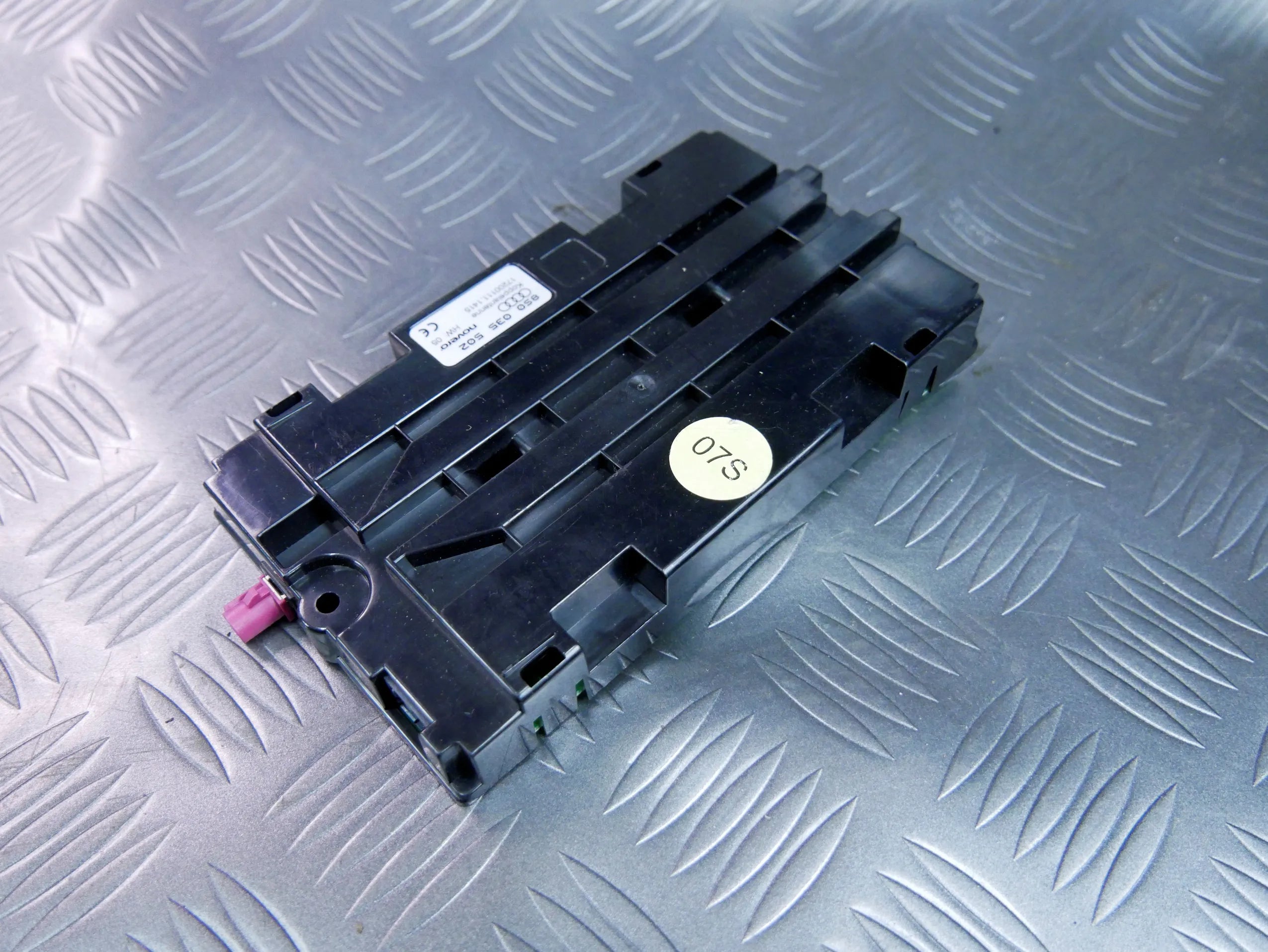 Antena wzmacniacz LTE 8S0035502 AUDI TT 8S