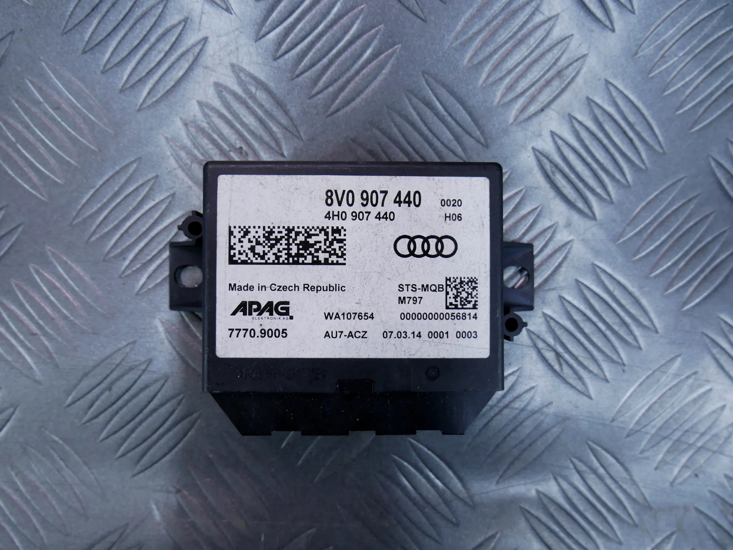 Moduł sterownik lokalizacji 8V0907440 AUDI TT 8S