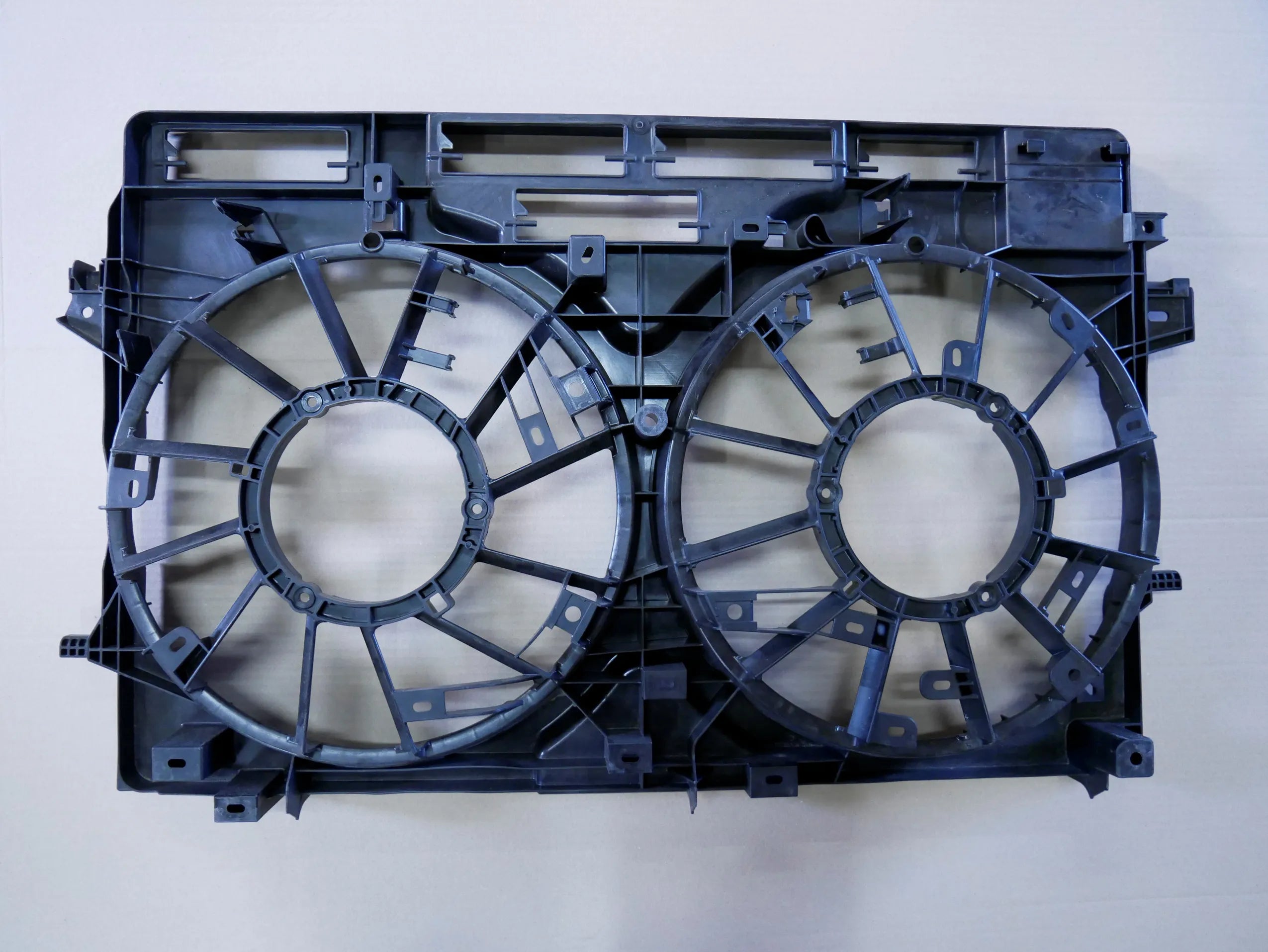 NOWA OEM Obudowa wentylatora 313510400S 97445299/1 RENAULT NISSAN