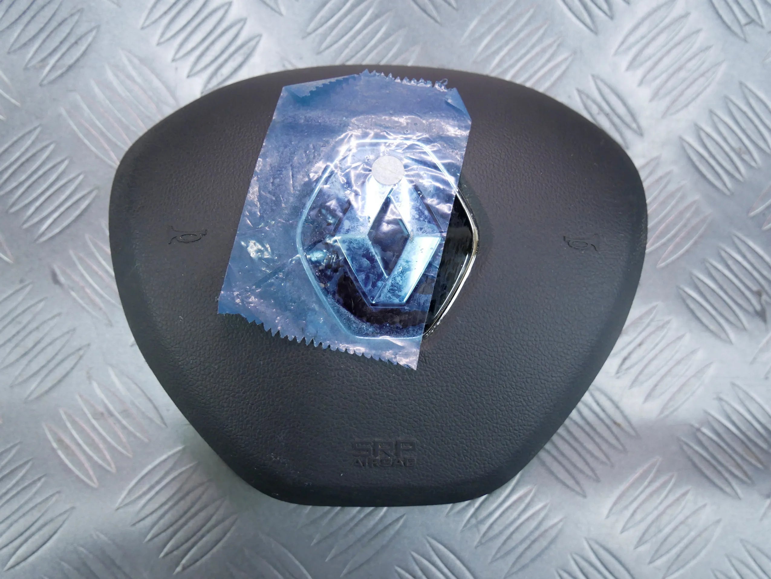 Zaślepka poduszki airbag RE06J2004439 RENAULT MASTER ZOE KWID