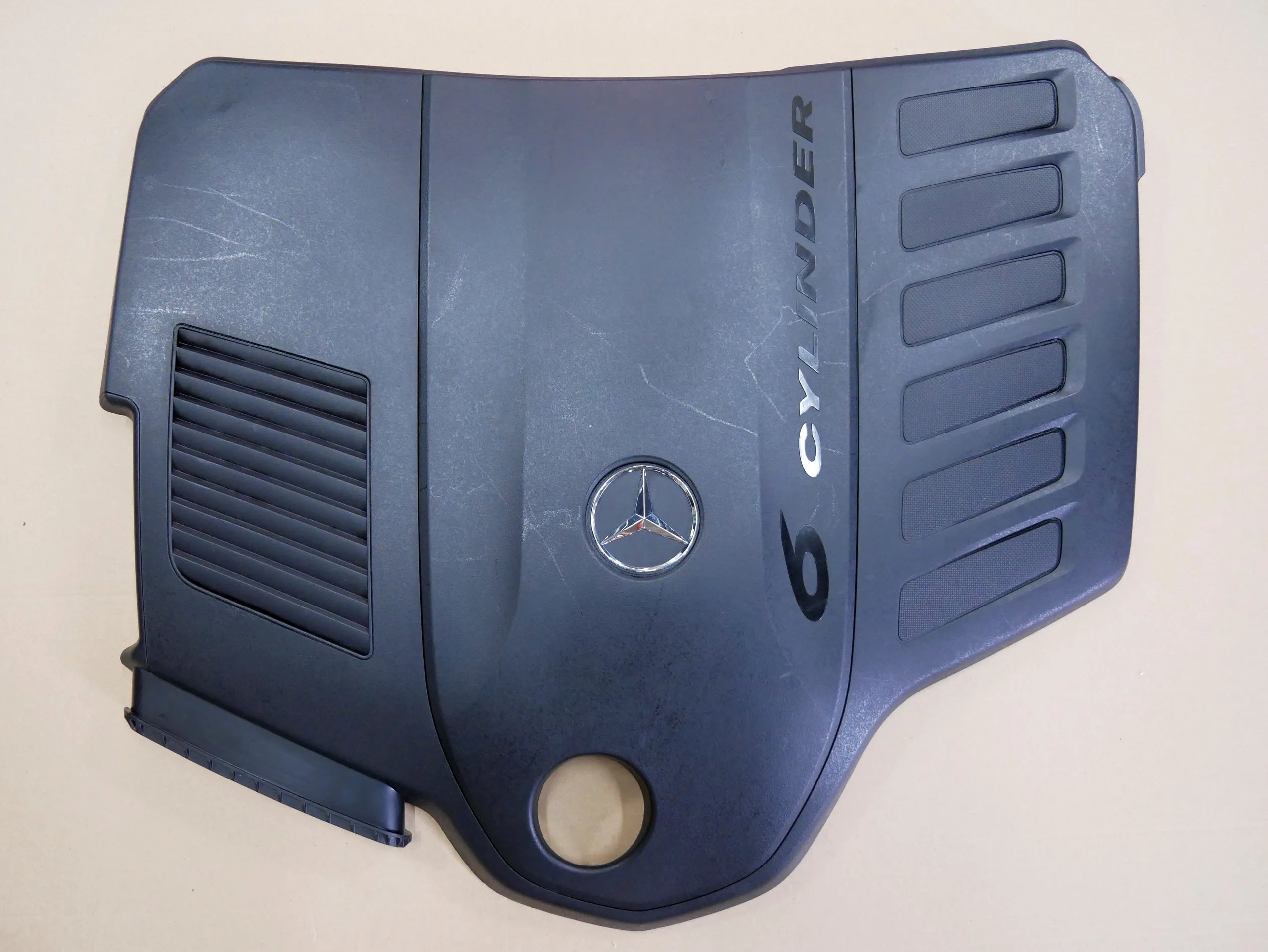 Osłona pokrywa silnika A2560101603 MERCEDES-BENZ S W222 CLS C257 3.0