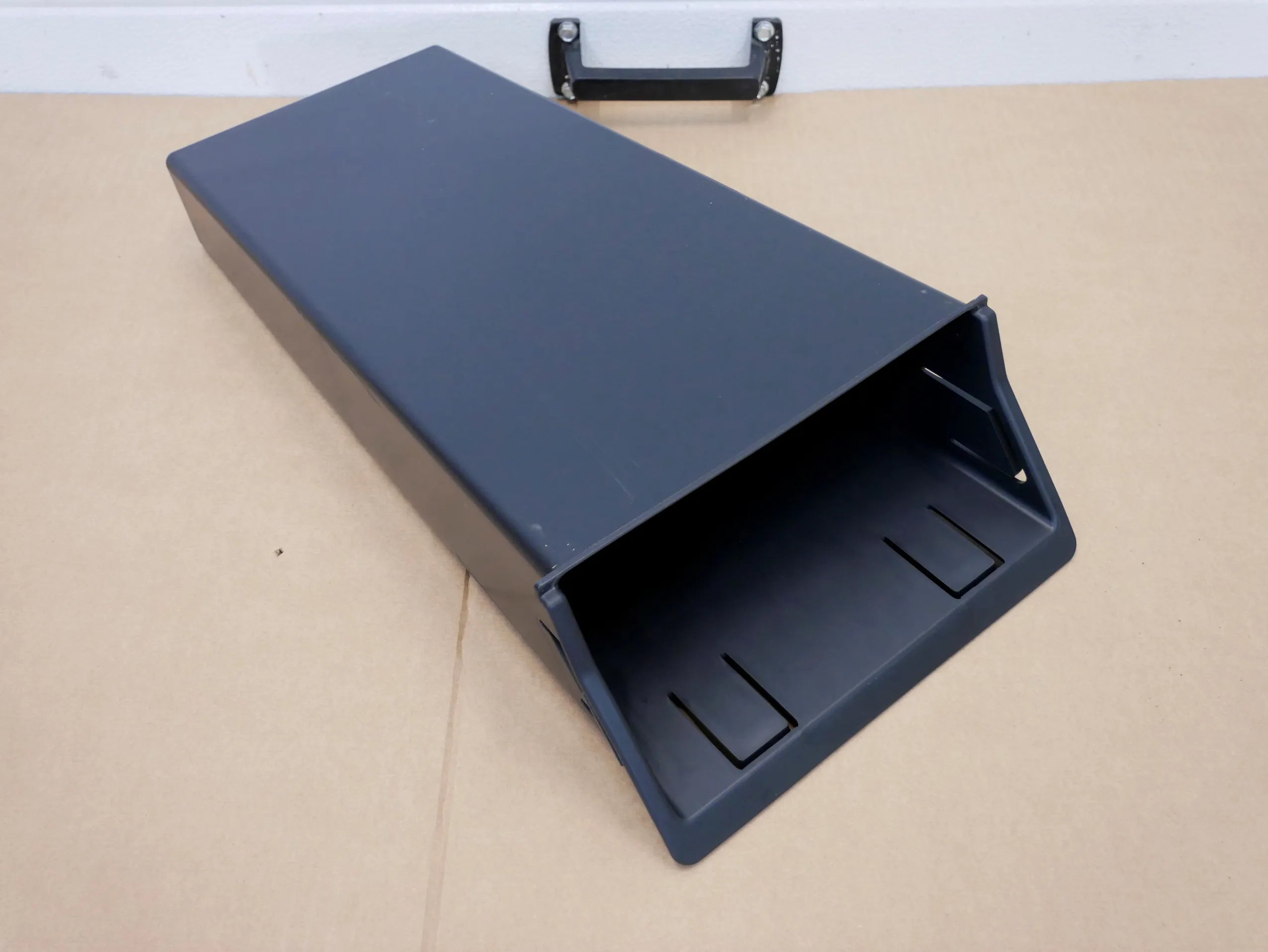 Schowek 1T5863969D VW ID BUZZ CARGO