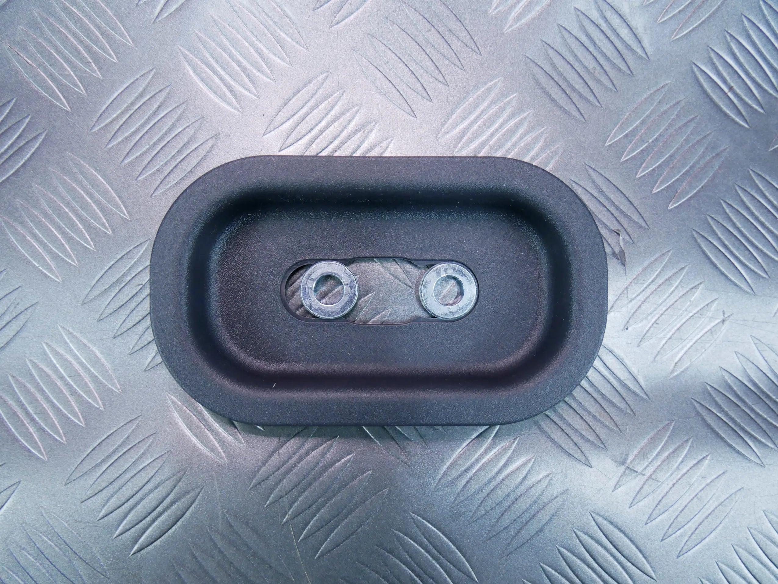 Osłona mocowania 1T5863041 VW ID BUZZ CARGO