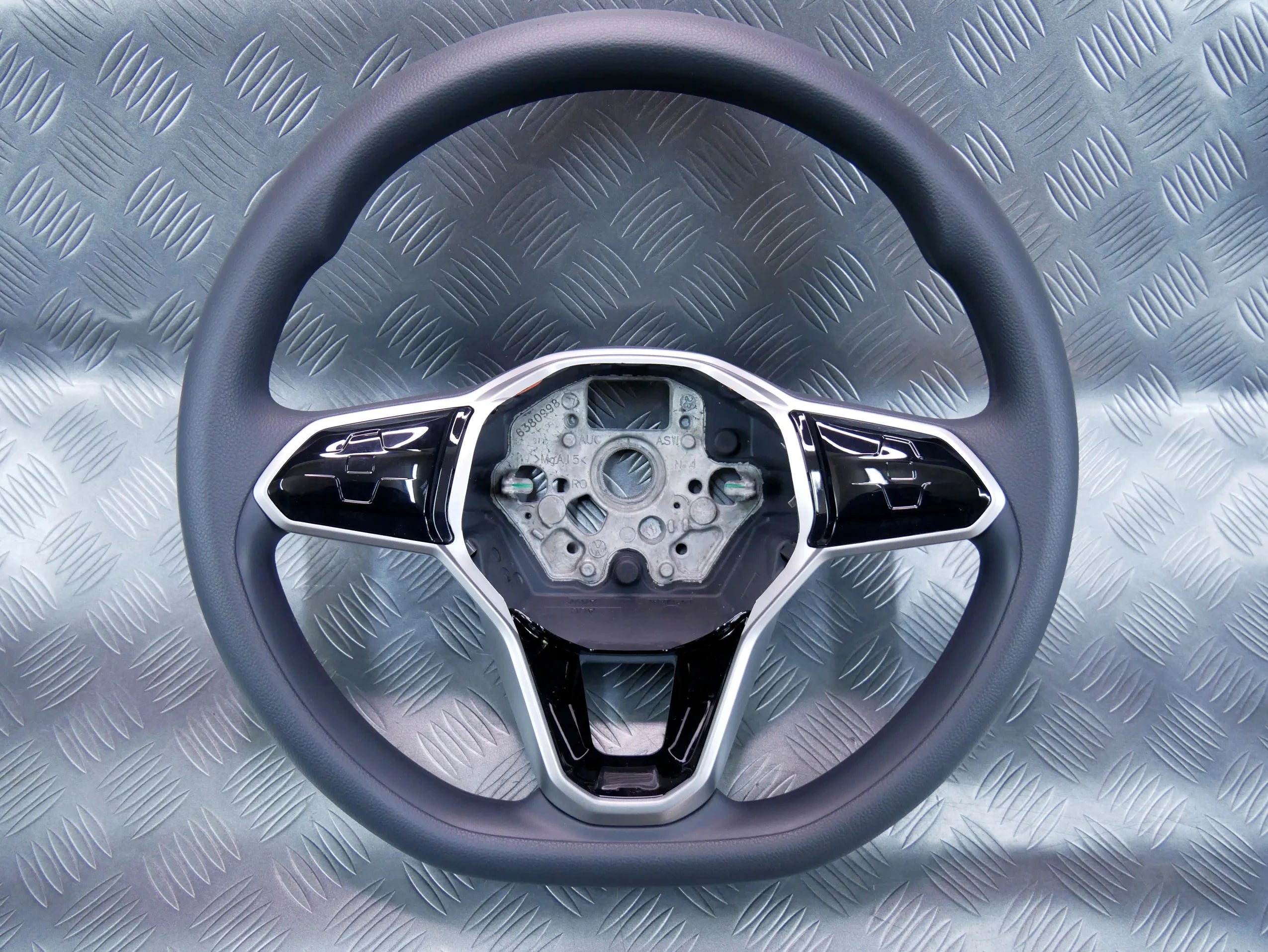 Kierownica multifunkcyjna dotykowa 10A419089P VW ID BUZZ CARGO