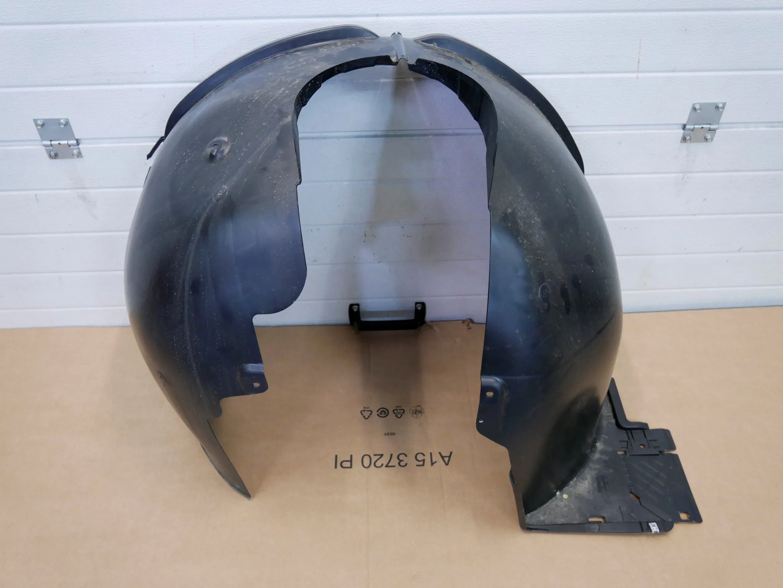 Nadkole przednie prawe 1T3805912 VW ID BUZZ CARGO
