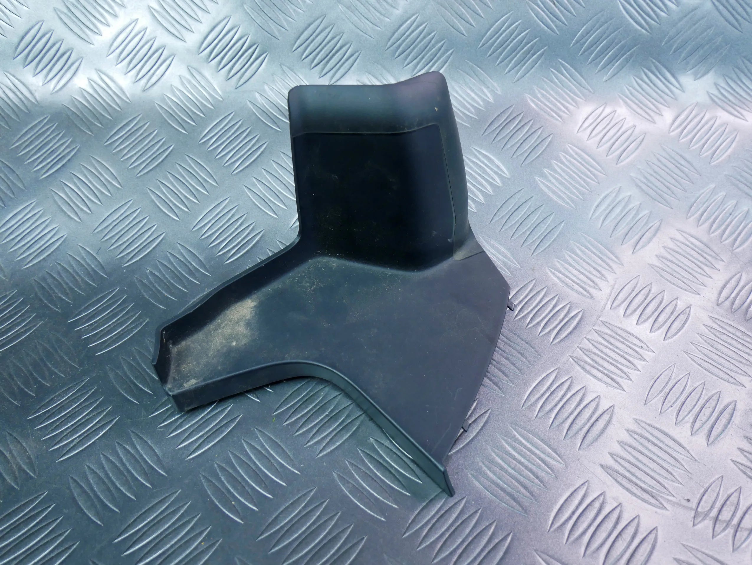 Osłona lampy tył prawa 1T3945312B VW ID BUZZ CARGO