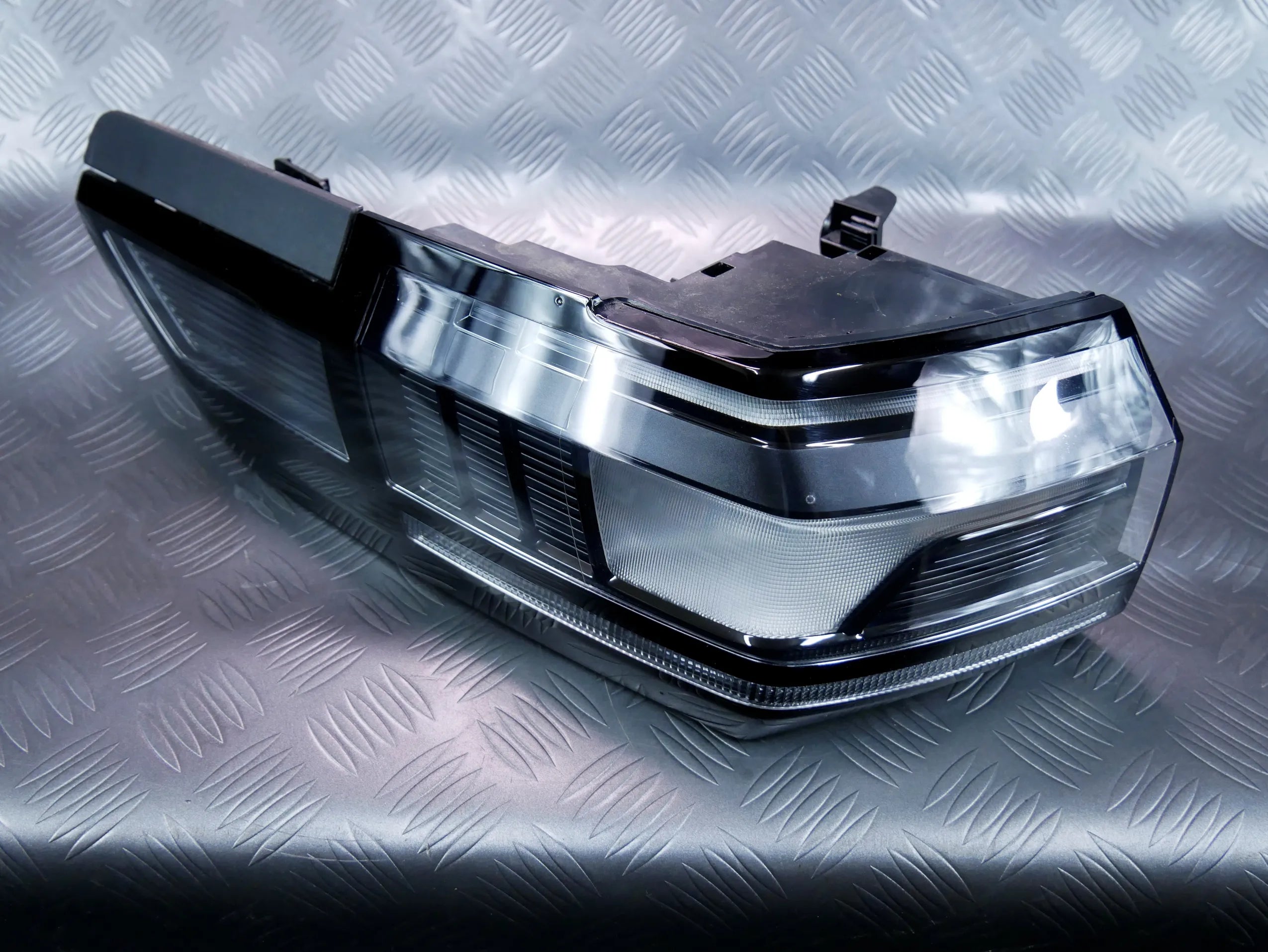 Lampa tył tylna lewa  1T3945095 VW ID BUZZ CARGO