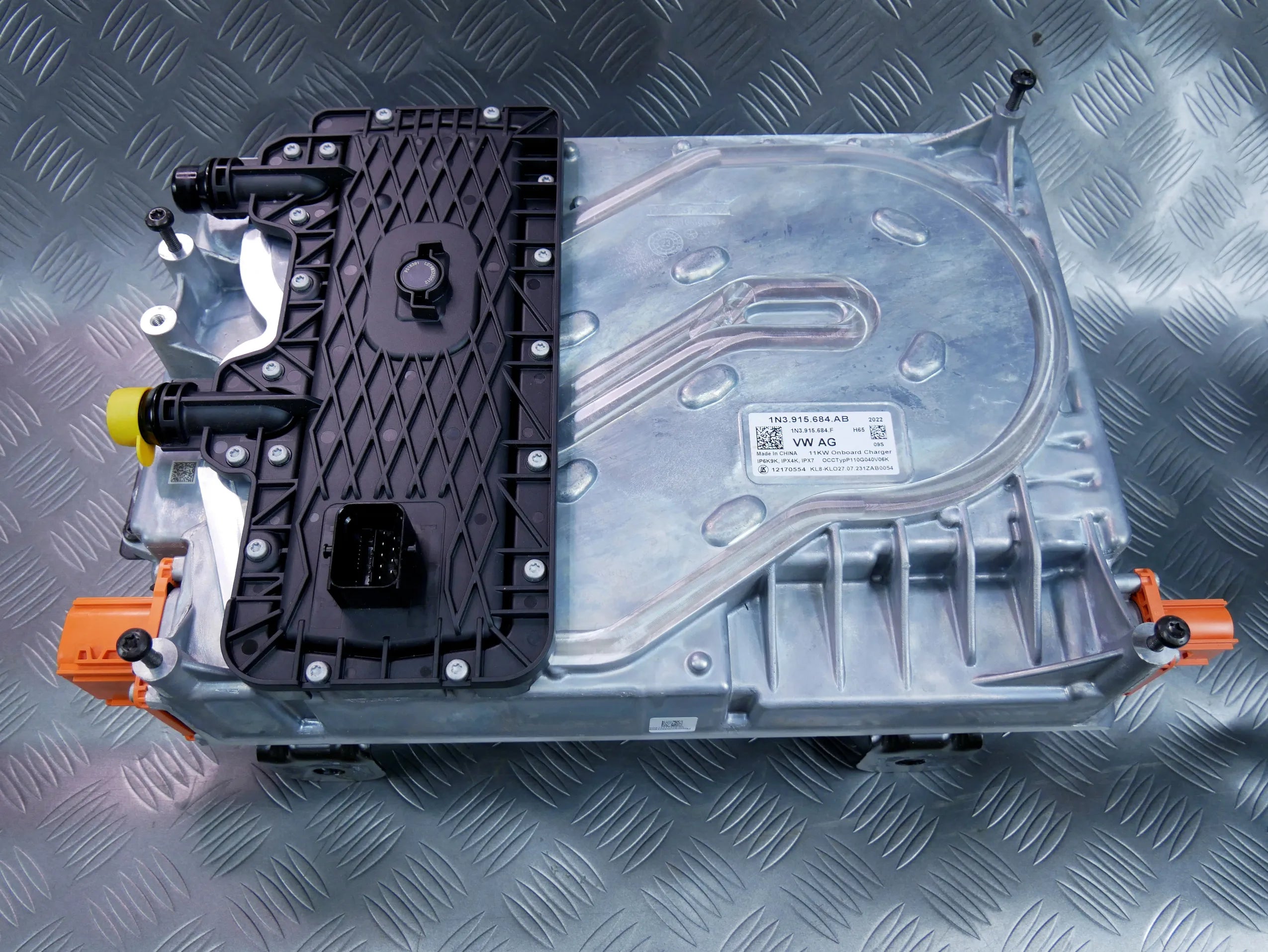 Ładowarka pokładowa 1N3915684AB VW ID BUZZ CARGO
