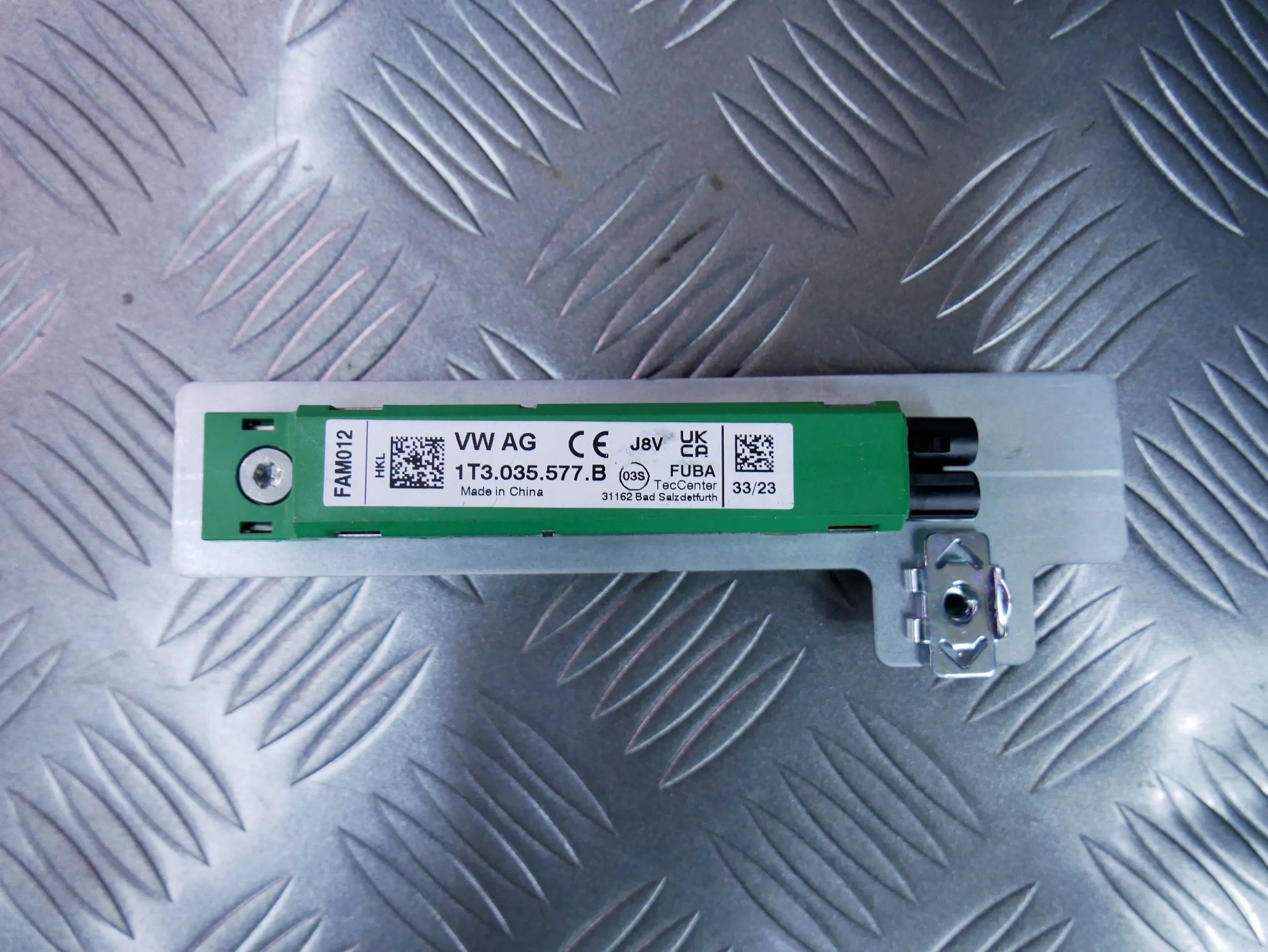 Wzmacniacz antenowy 1T3035577B VW ID BUZZ CARGO