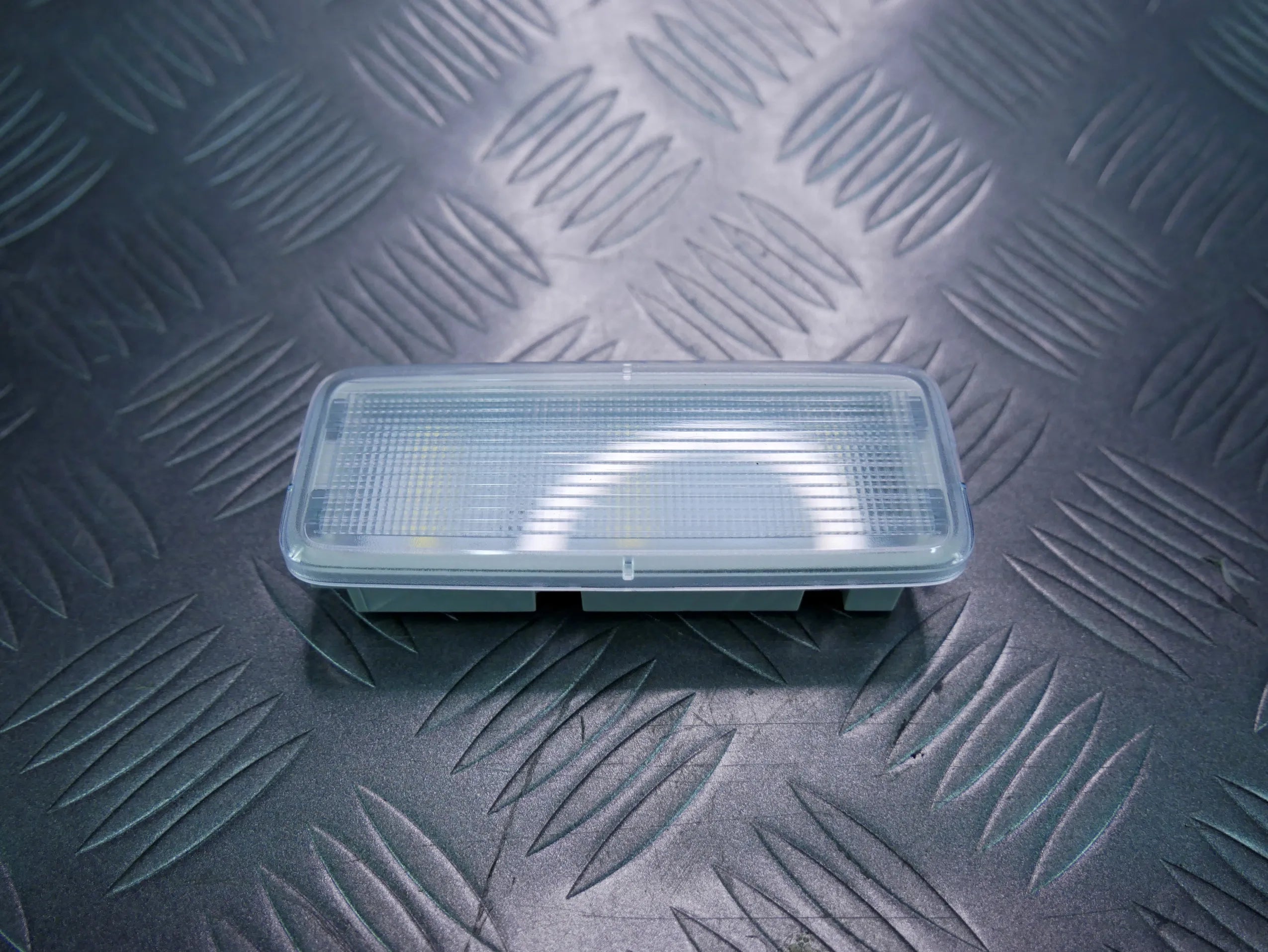 Lampka kabinowa LED 7E0947123 VW ID BUZZ CARGO